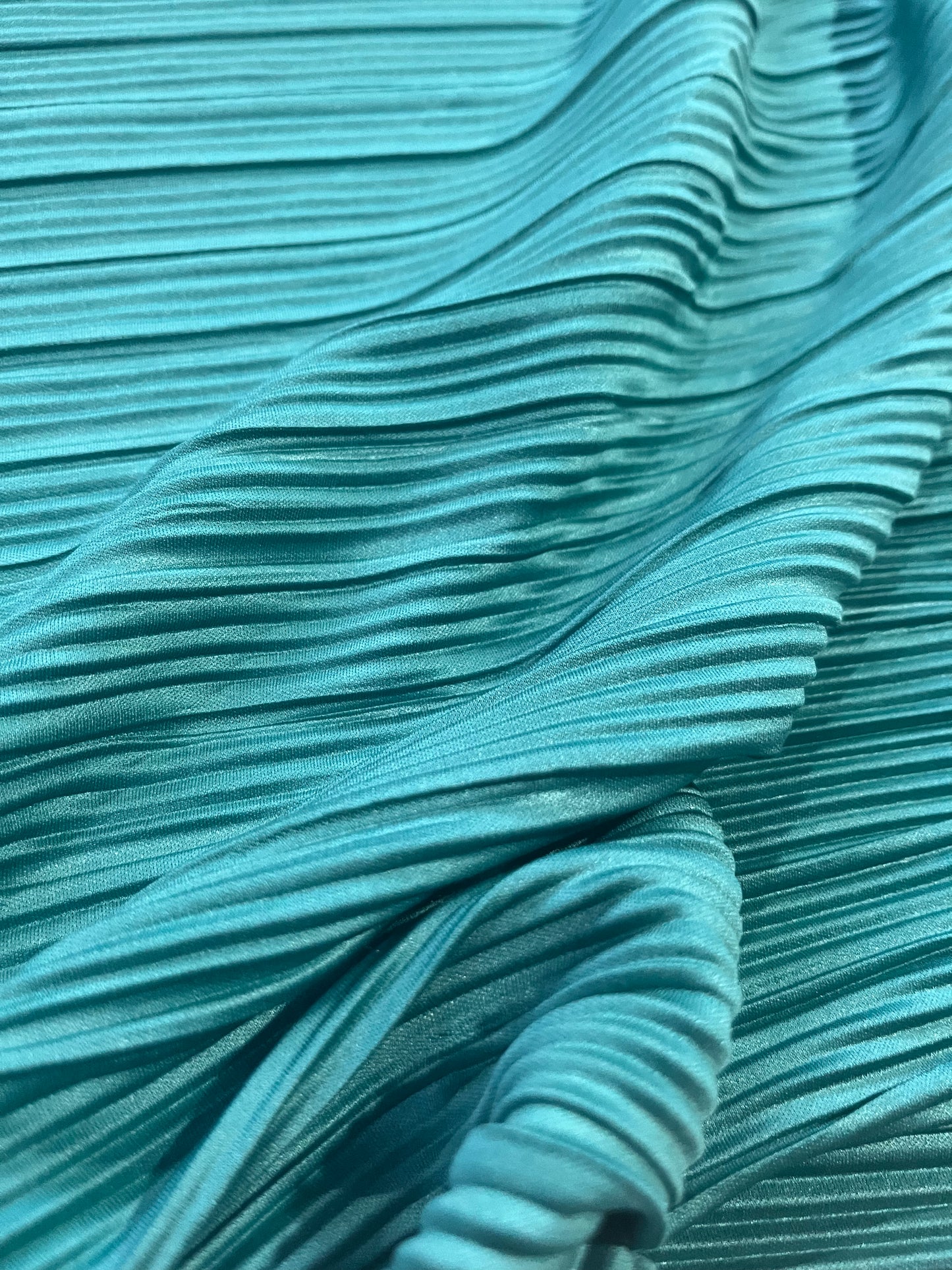 BRIAN 028 pleated satin emeraude