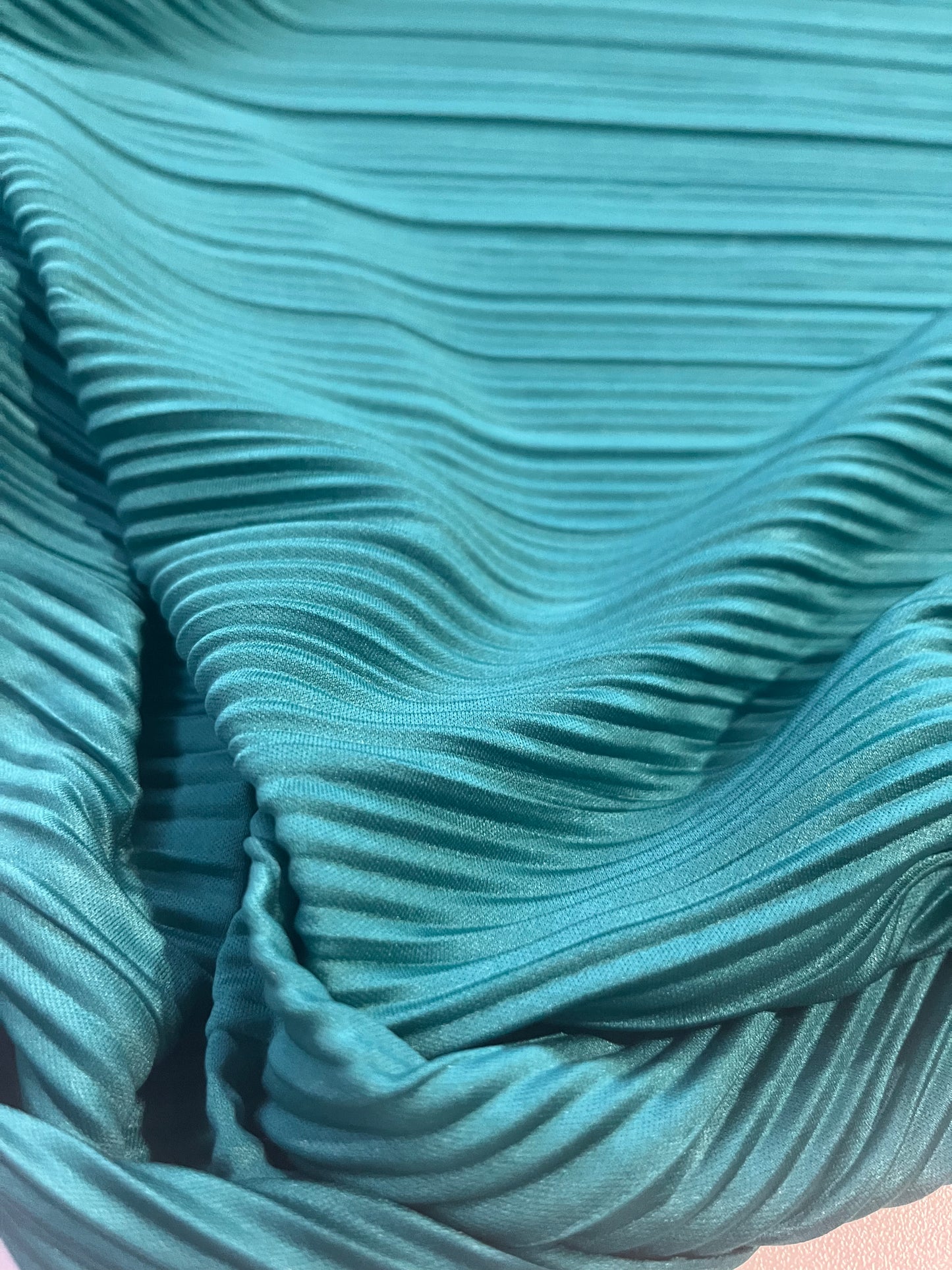 BRIAN 028 pleated satin emeraude