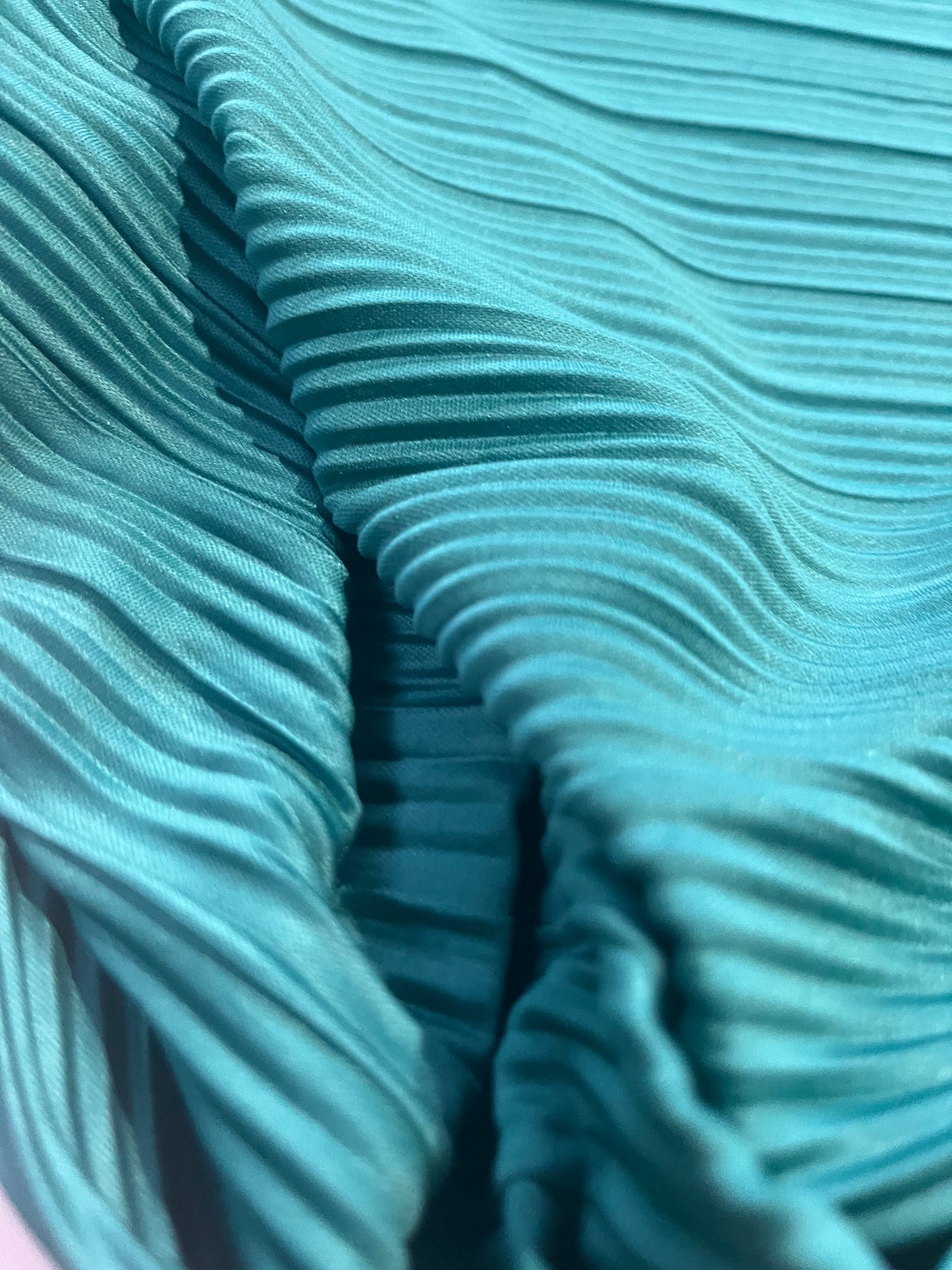 BRIAN 028 pleated satin emeraude