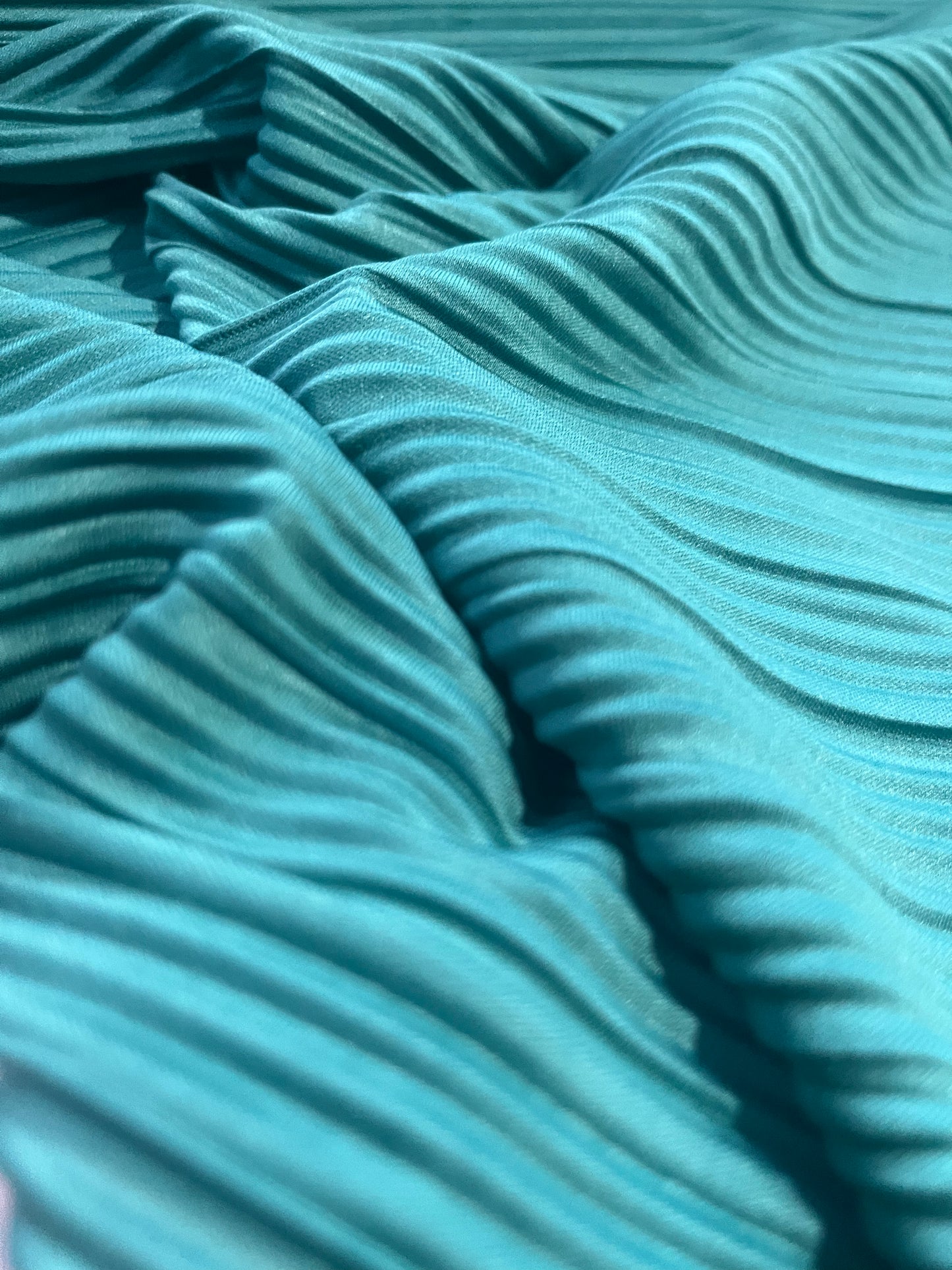 BRIAN 028 pleated satin emeraude