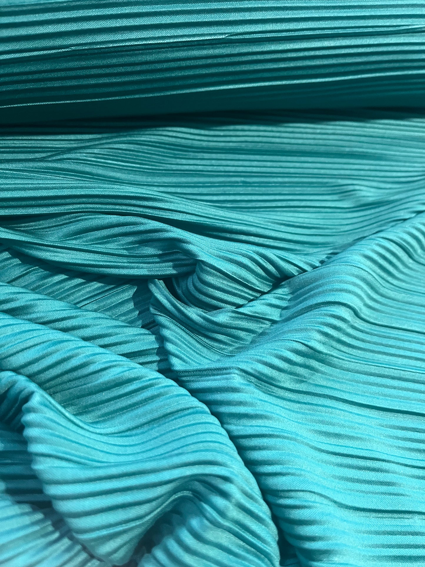 BRIAN 028 pleated satin emeraude