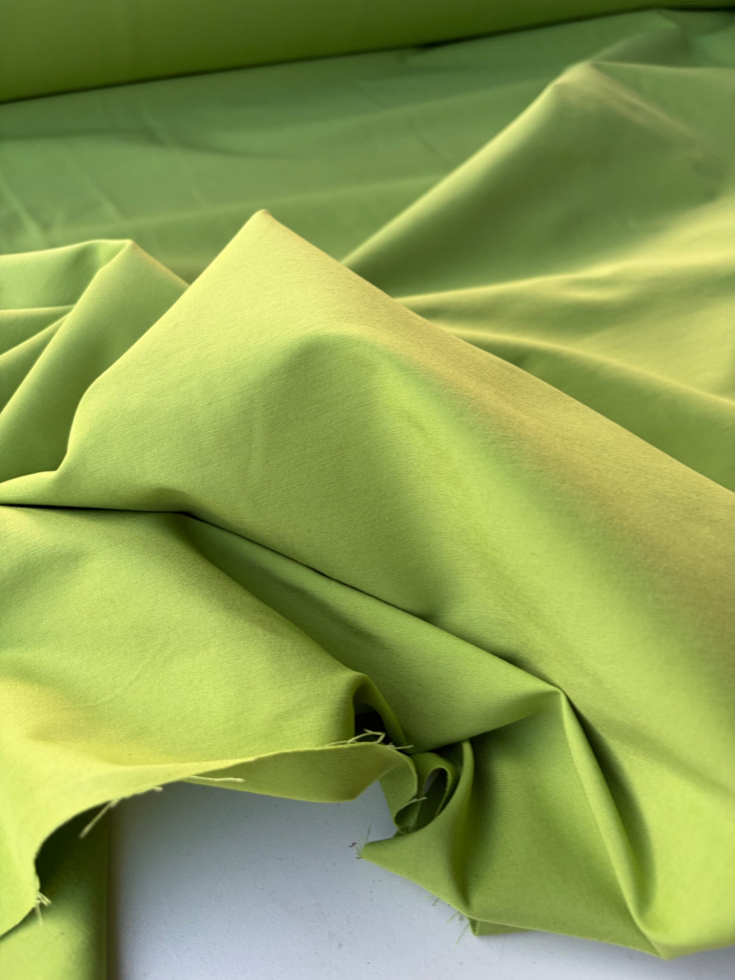 MOE 045 apple green bengaline fabric