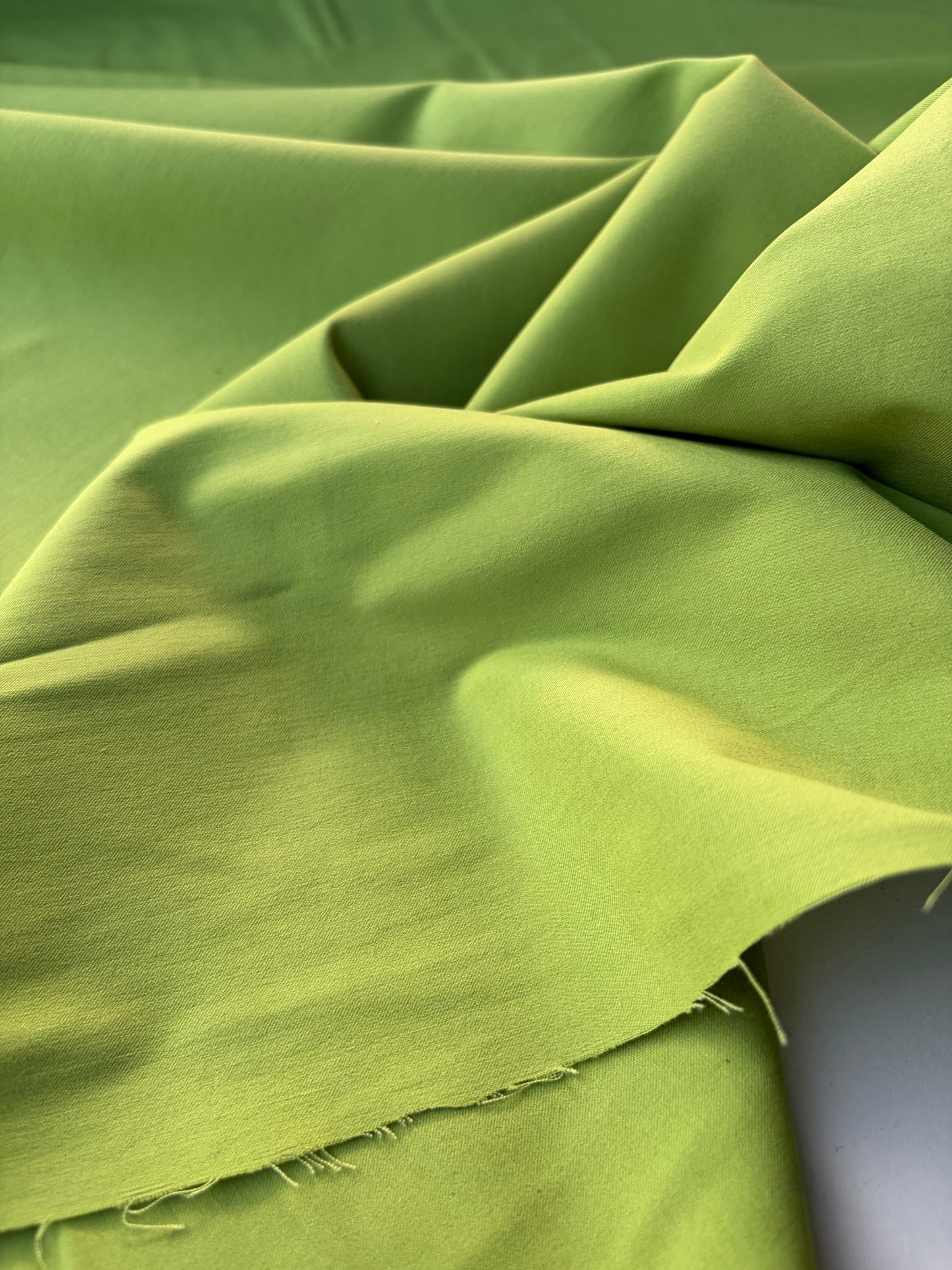 MOE 045 apple green bengaline fabric