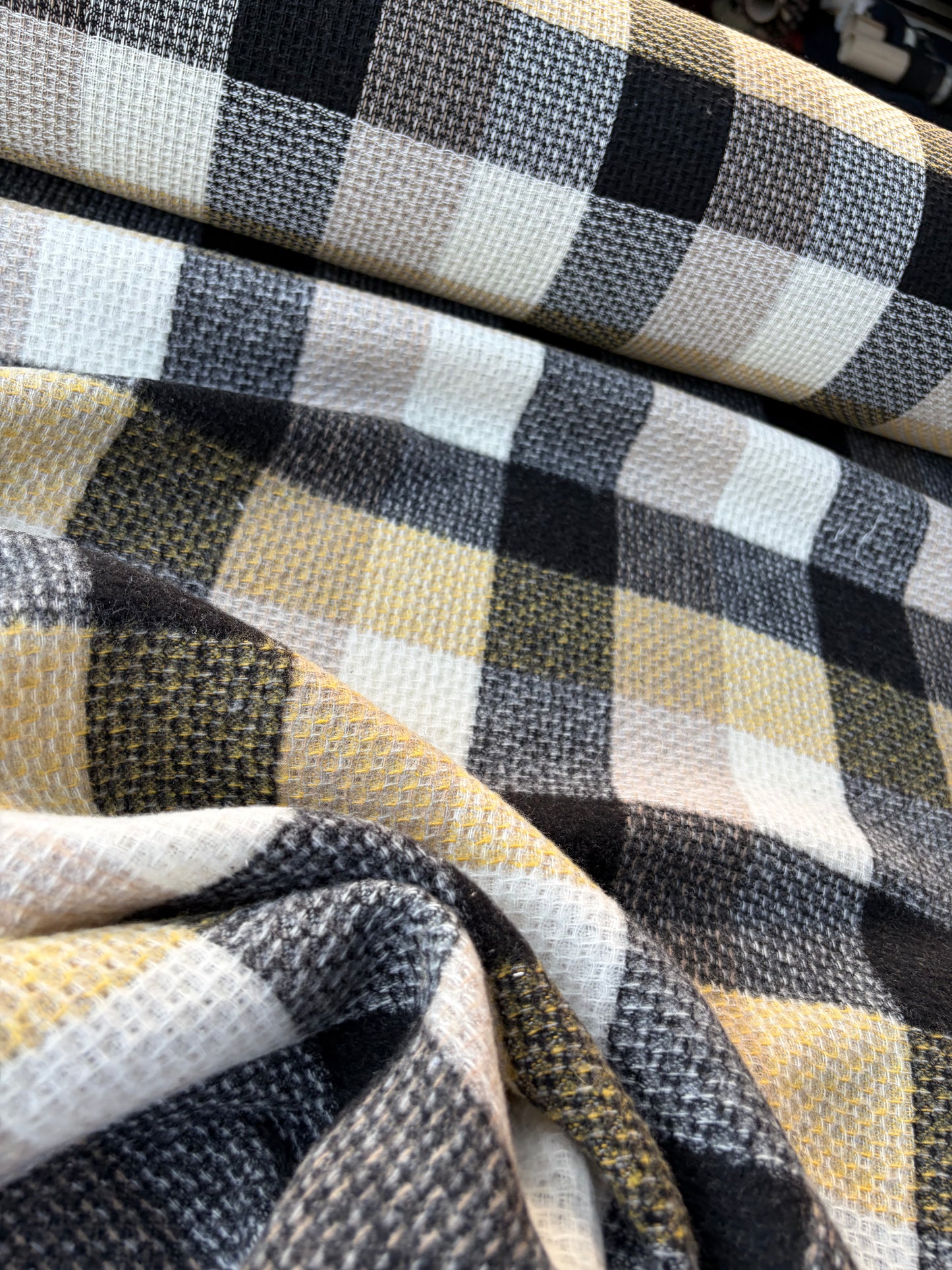 MOE 052 sand/yellow/black checkered heavy cotton