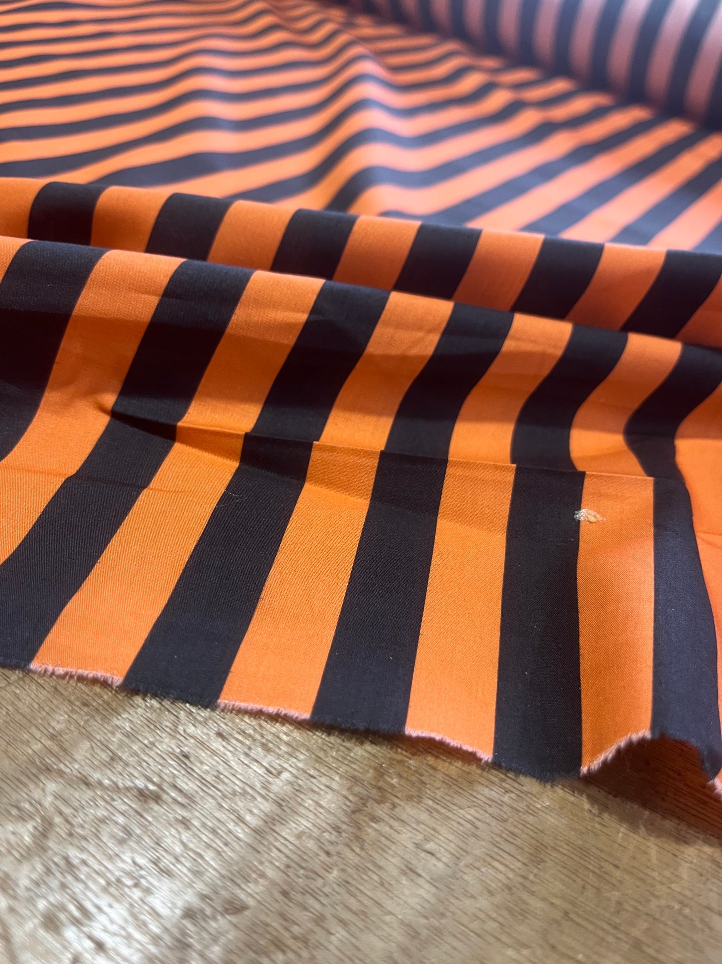 D02 CAN 1565 poplin with black/orange stripes