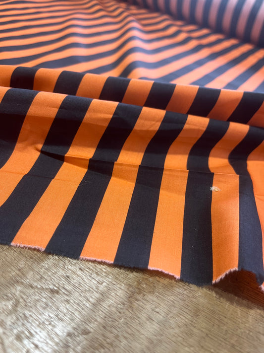 D01 CAN 1565 poplin with black/orange stripes