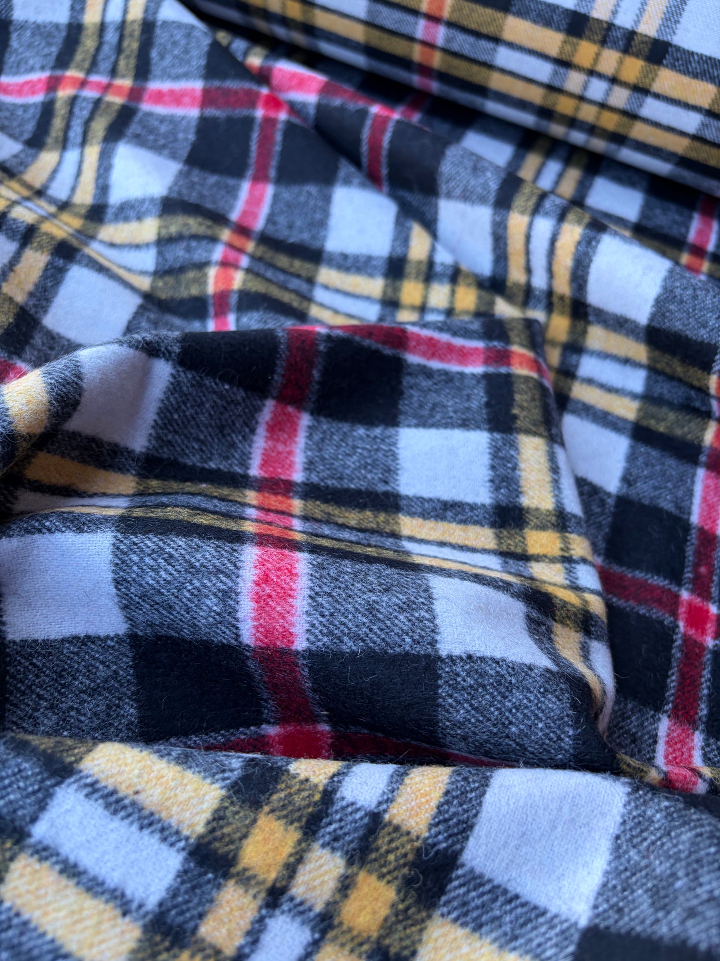 TODD 001 red/black/ ecru checkered heavy boiled wool