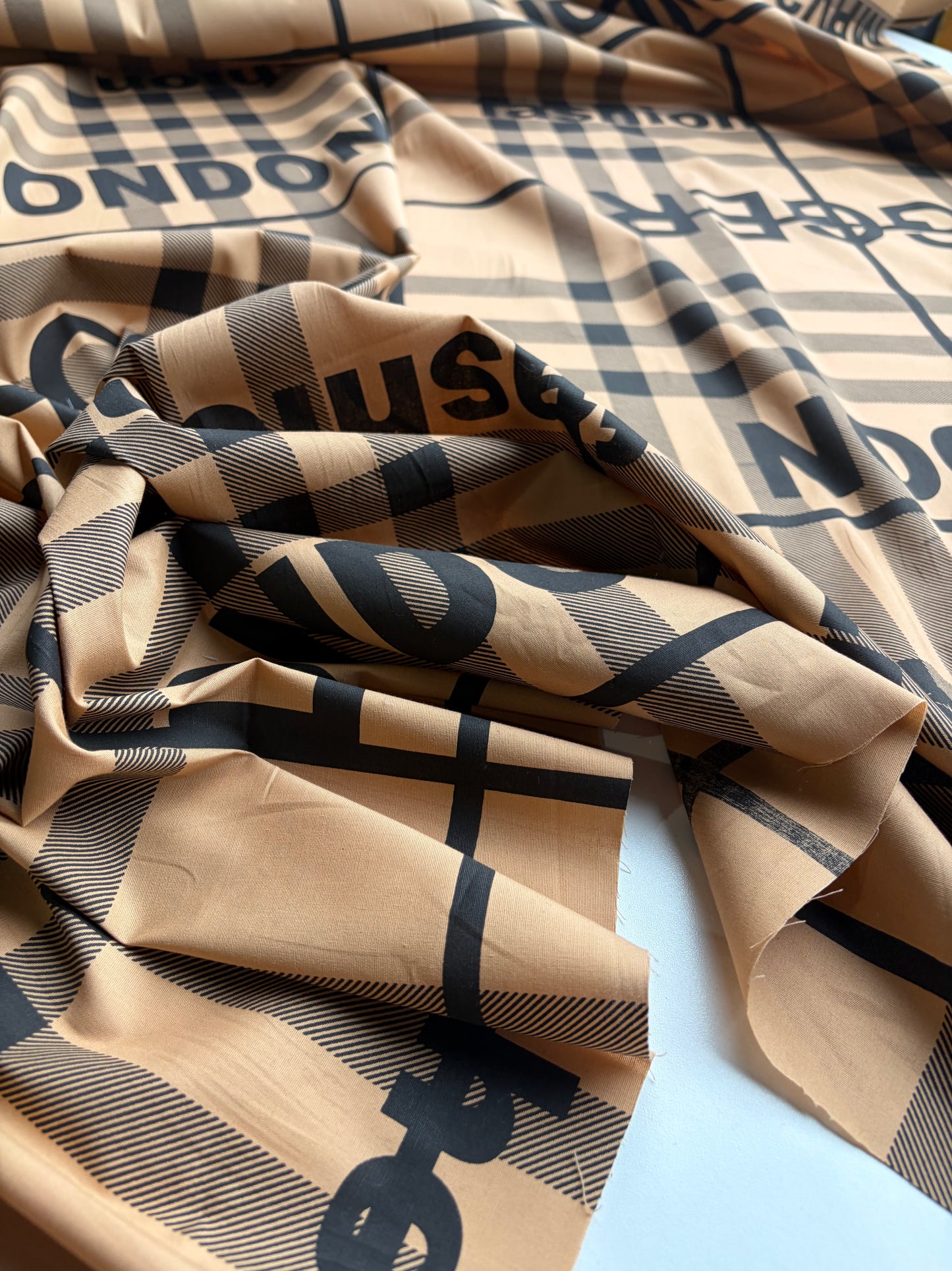 PC FLORIAN 014 cotton poplin stretch  "London blogger"