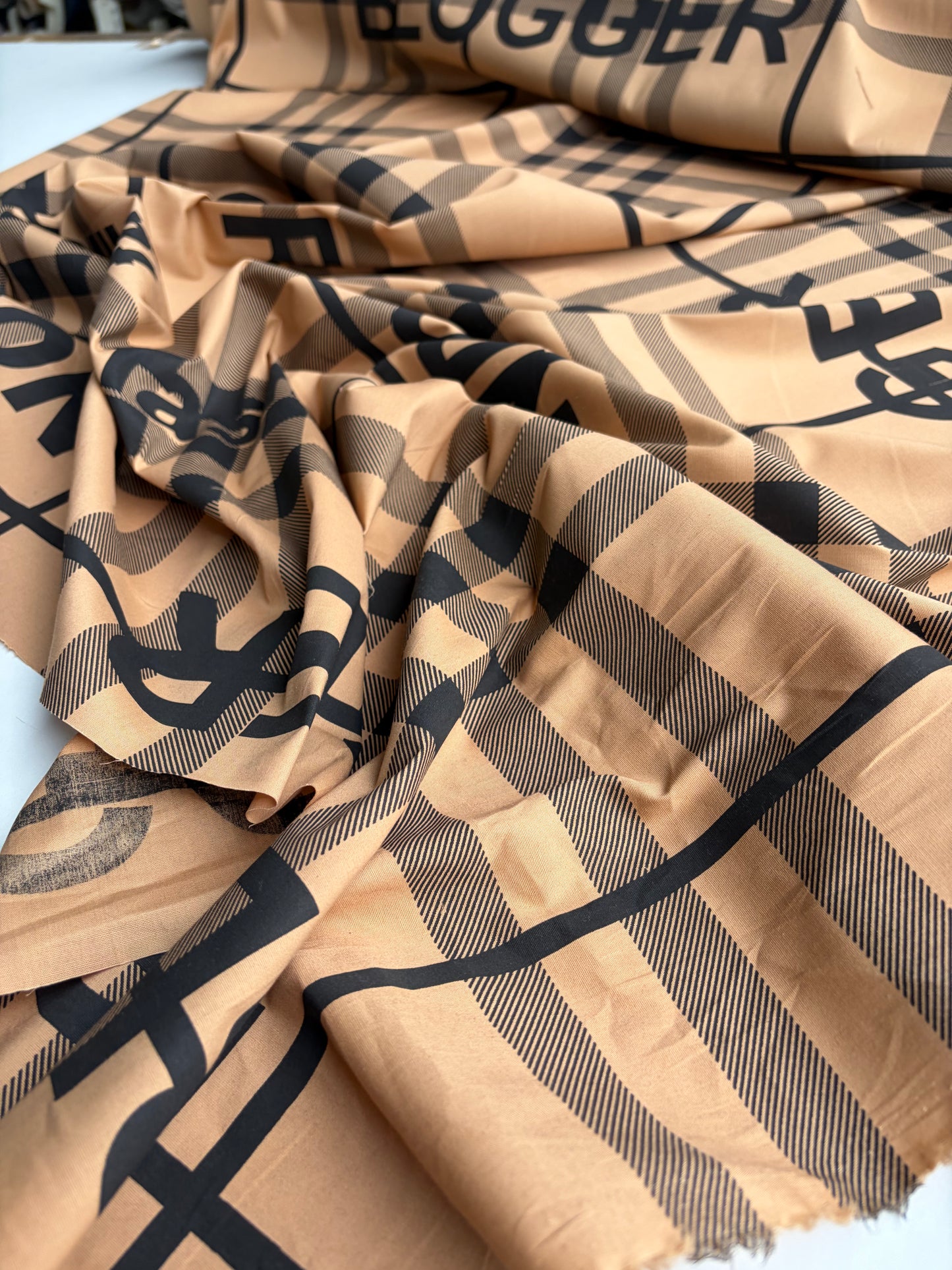 PC FLORIAN 014 cotton poplin stretch  "London blogger"