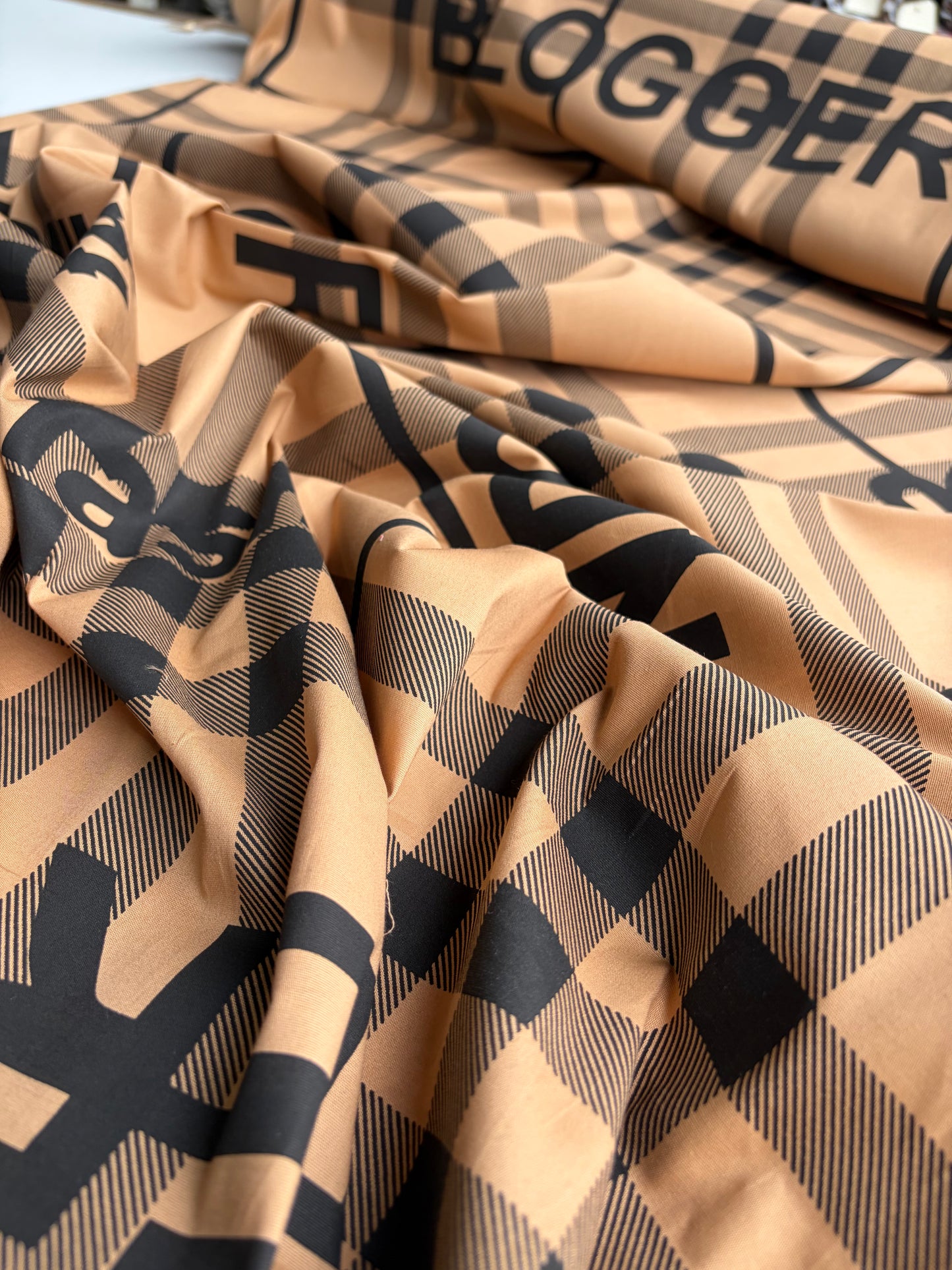 PC FLORIAN 014 cotton poplin stretch  "London blogger"