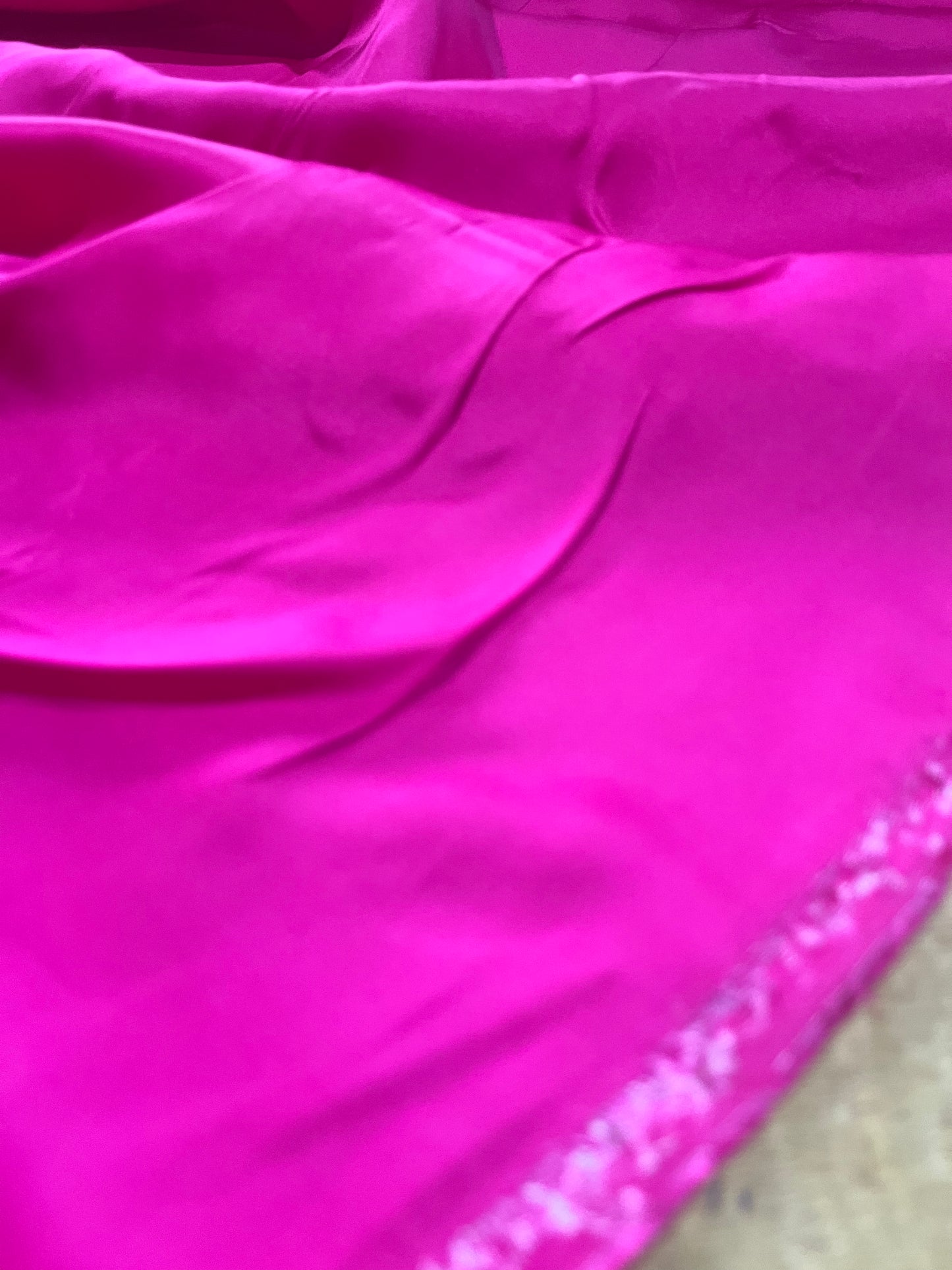 F02 CAN 1580 viscose satin fuchsia