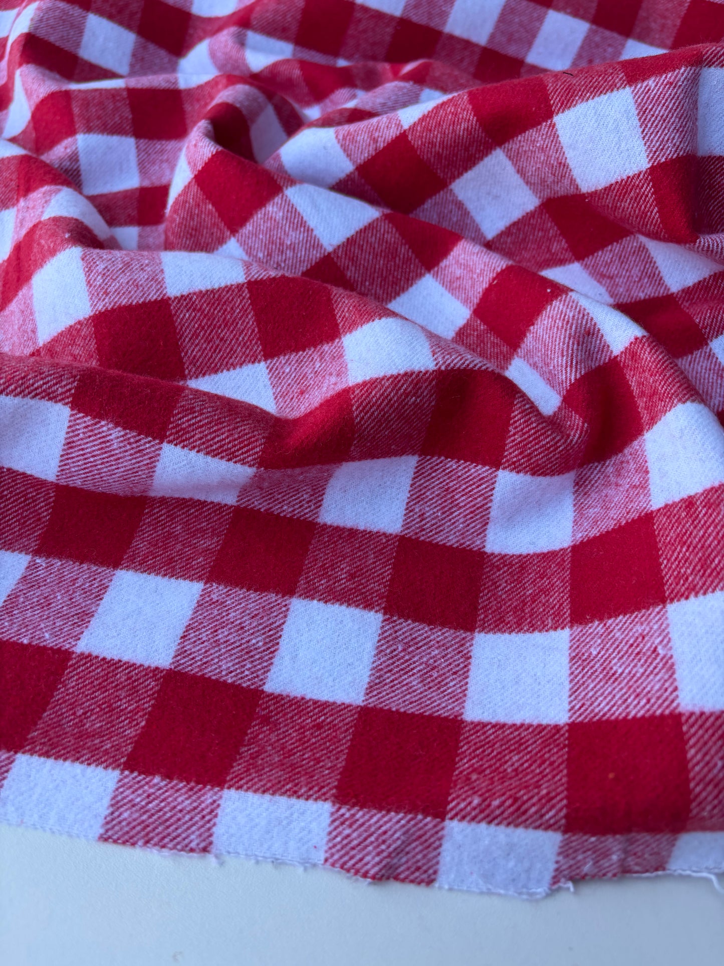 TODD 004 red/white checkered heavy cotton flannel