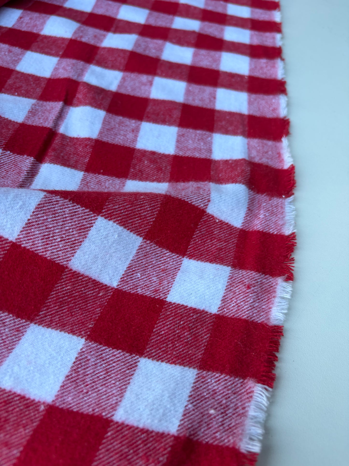 TODD 004 red/white checkered heavy cotton flannel