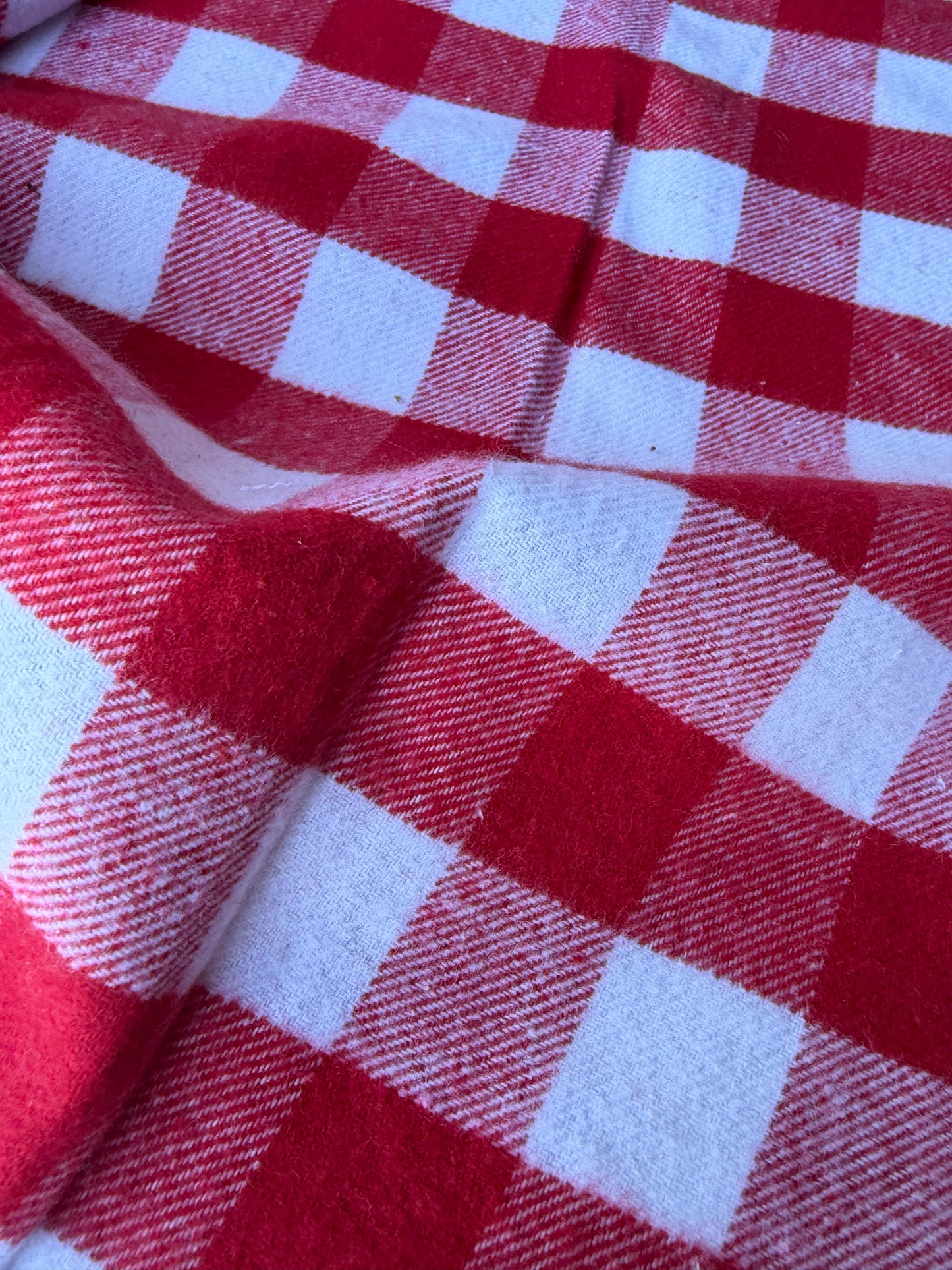 TODD 004 red/white checkered heavy cotton flannel