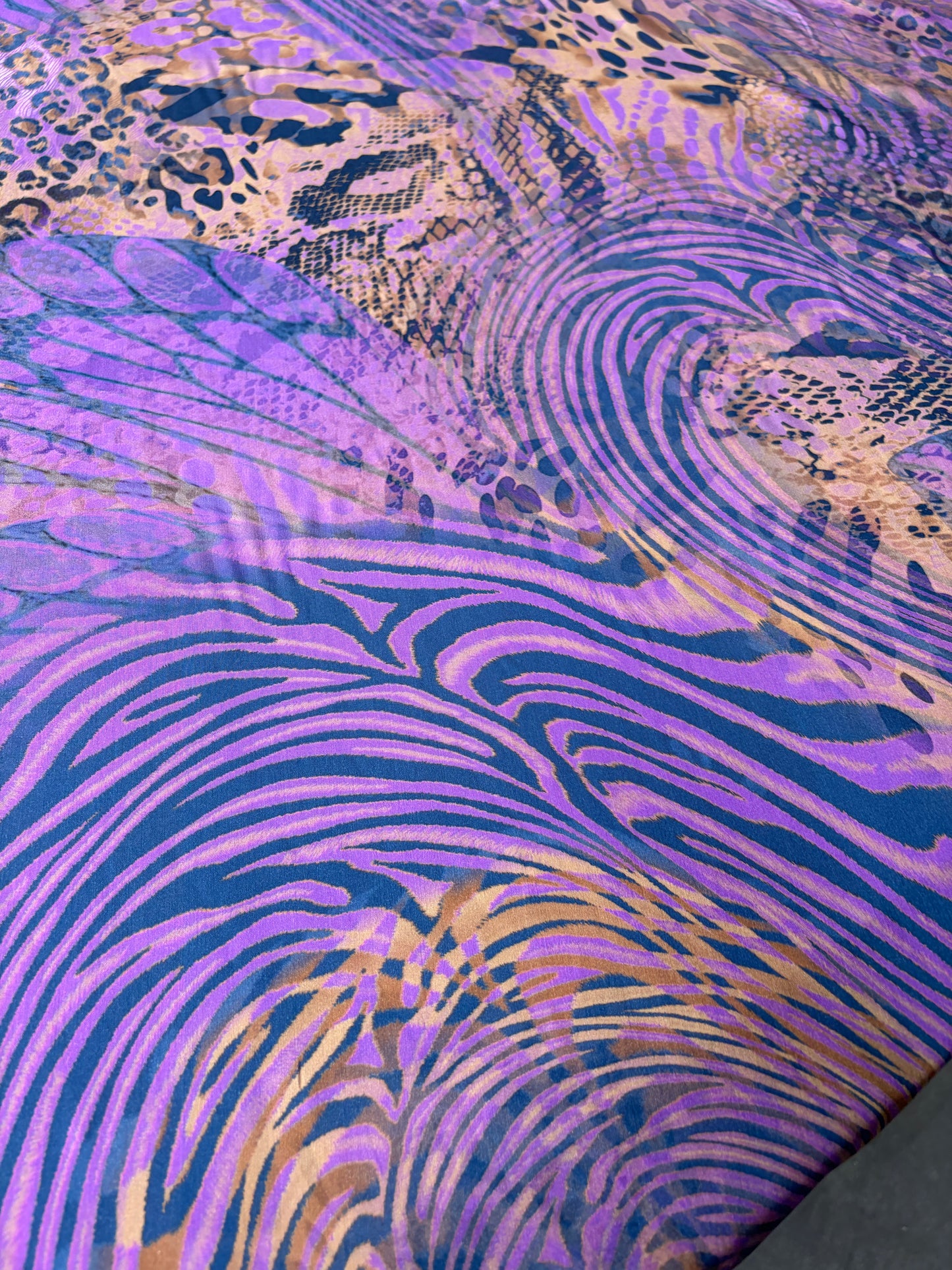 FLORIAN 025 viscose print purple beast