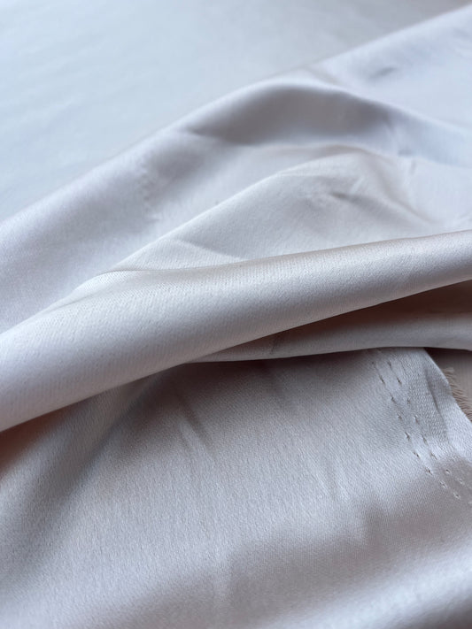 RW 213 Heavy satin ivory