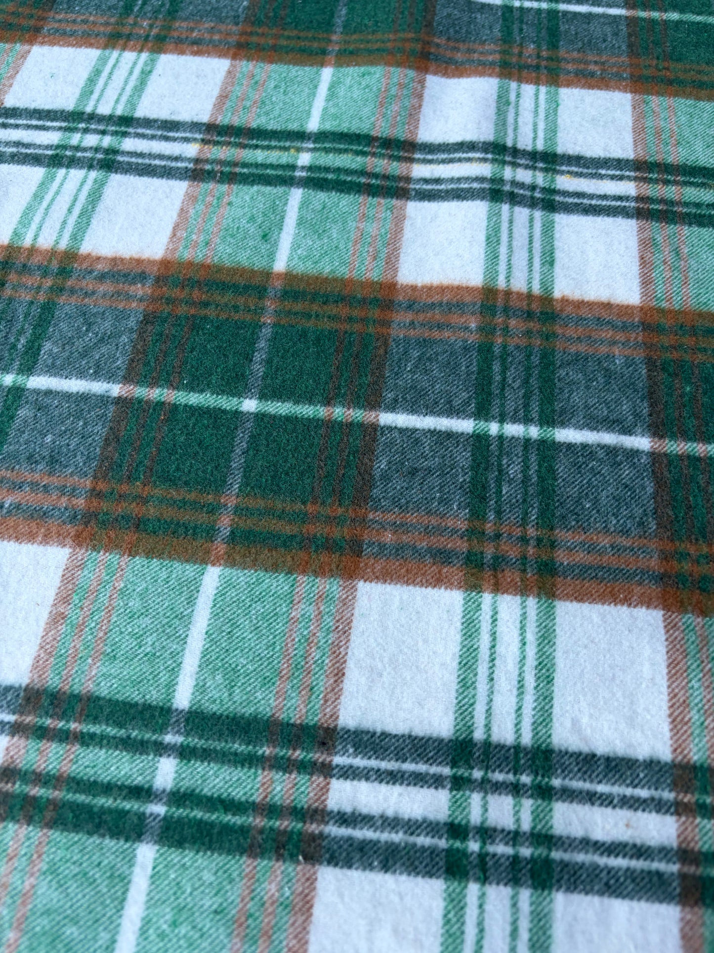 TODD 014 khaky/camel checkered heavy cotton flannel