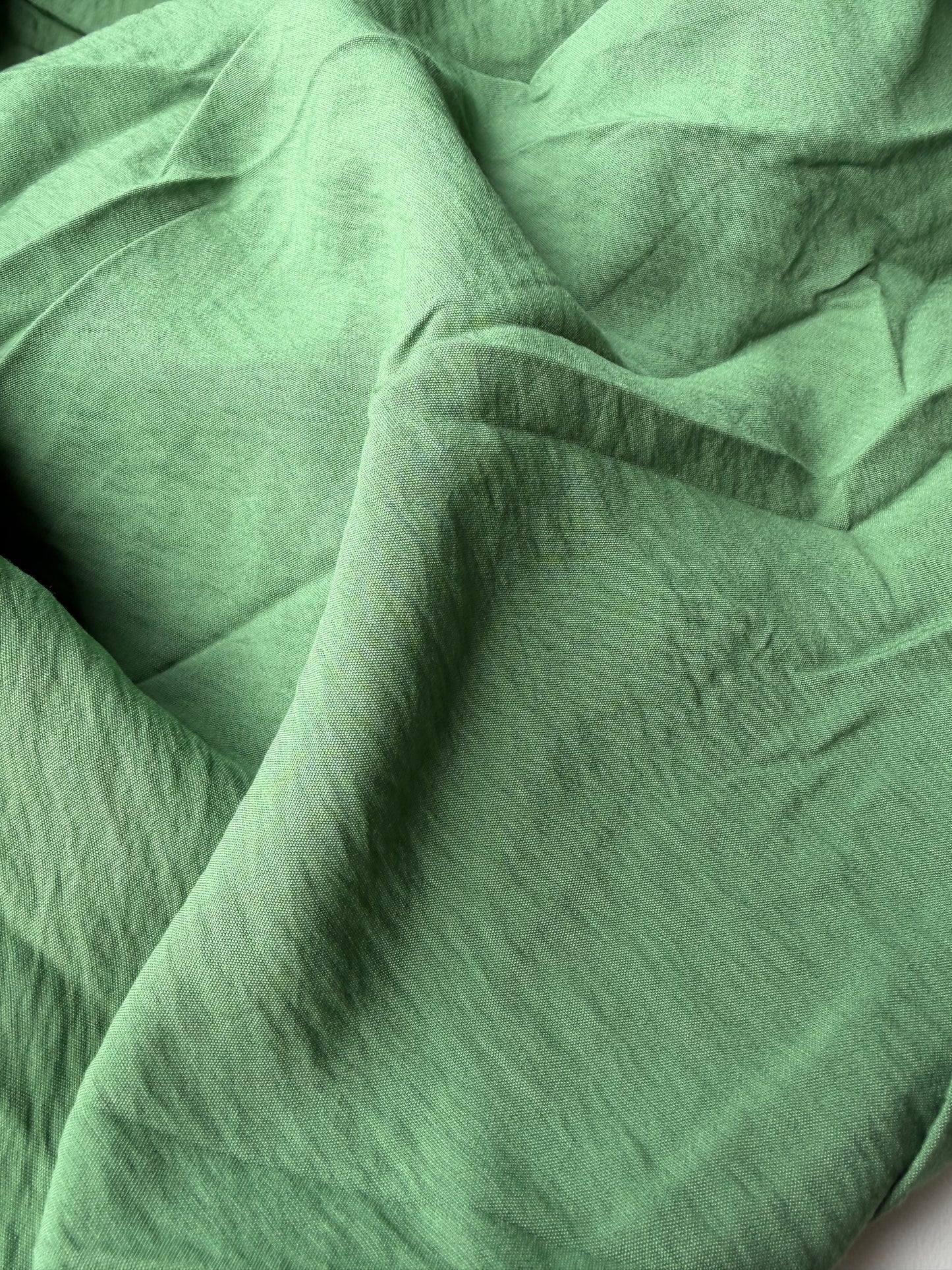 PC FLORIAN 028 washed satin grassgreen