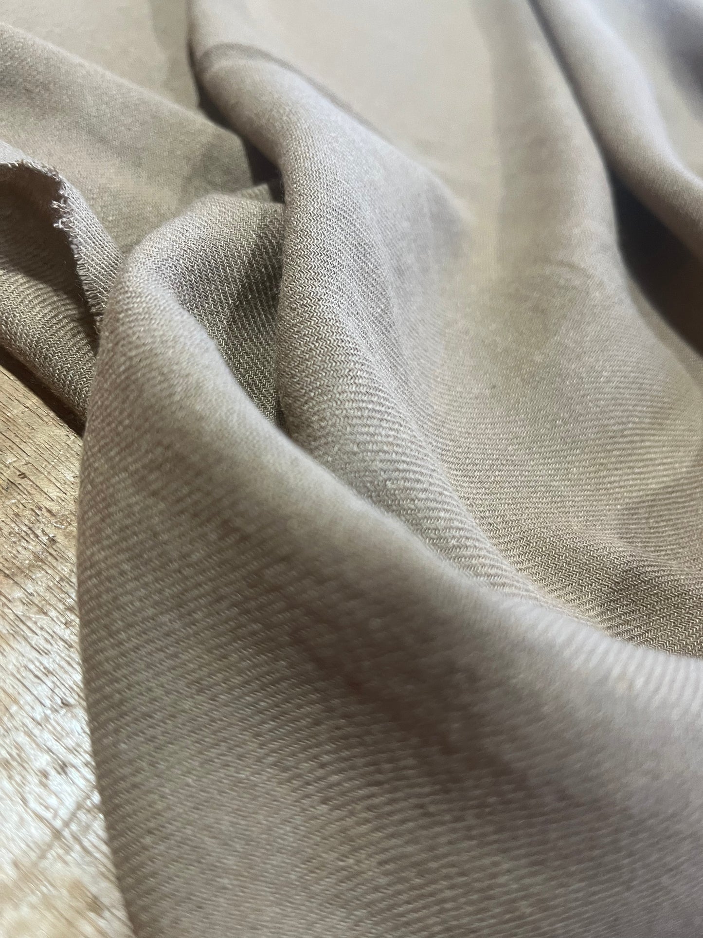 F02 CAN 1615 wool viscose Camel