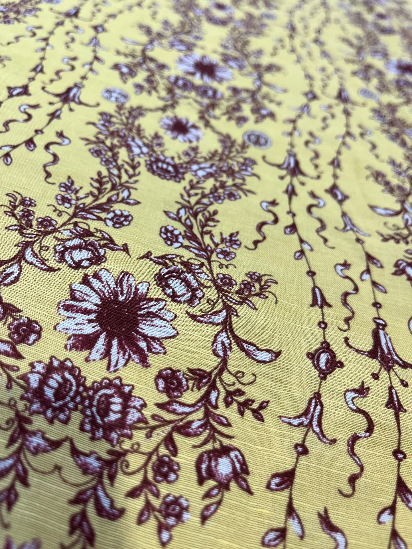 B01 ND 036 viscose linen with flowers