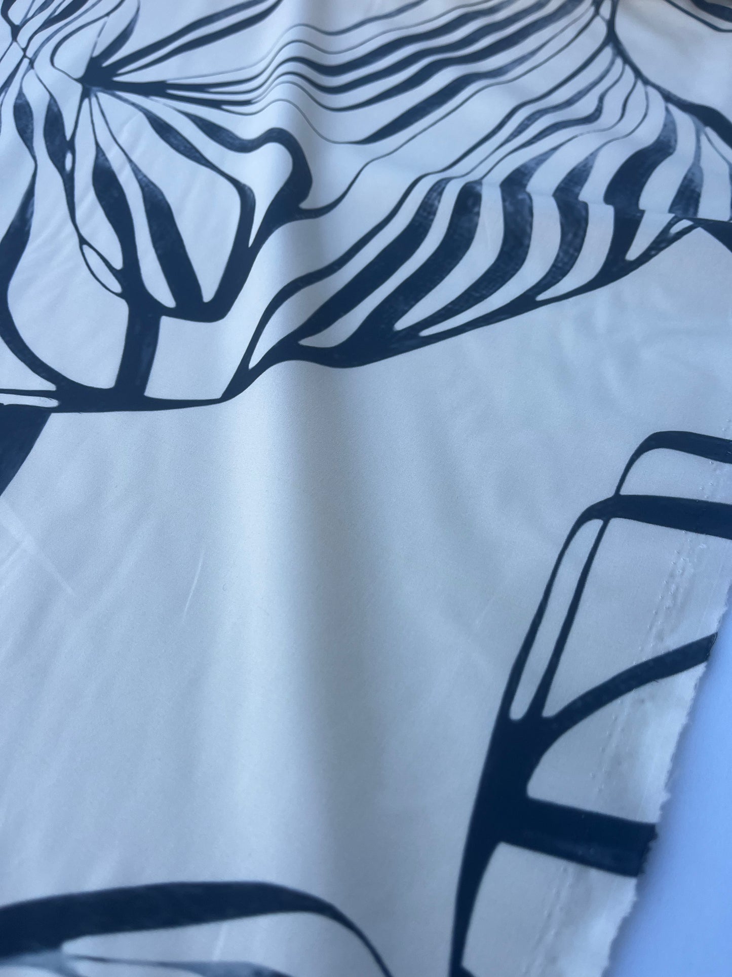 GENTRY 100 poplin stretch ivory/grey leaves