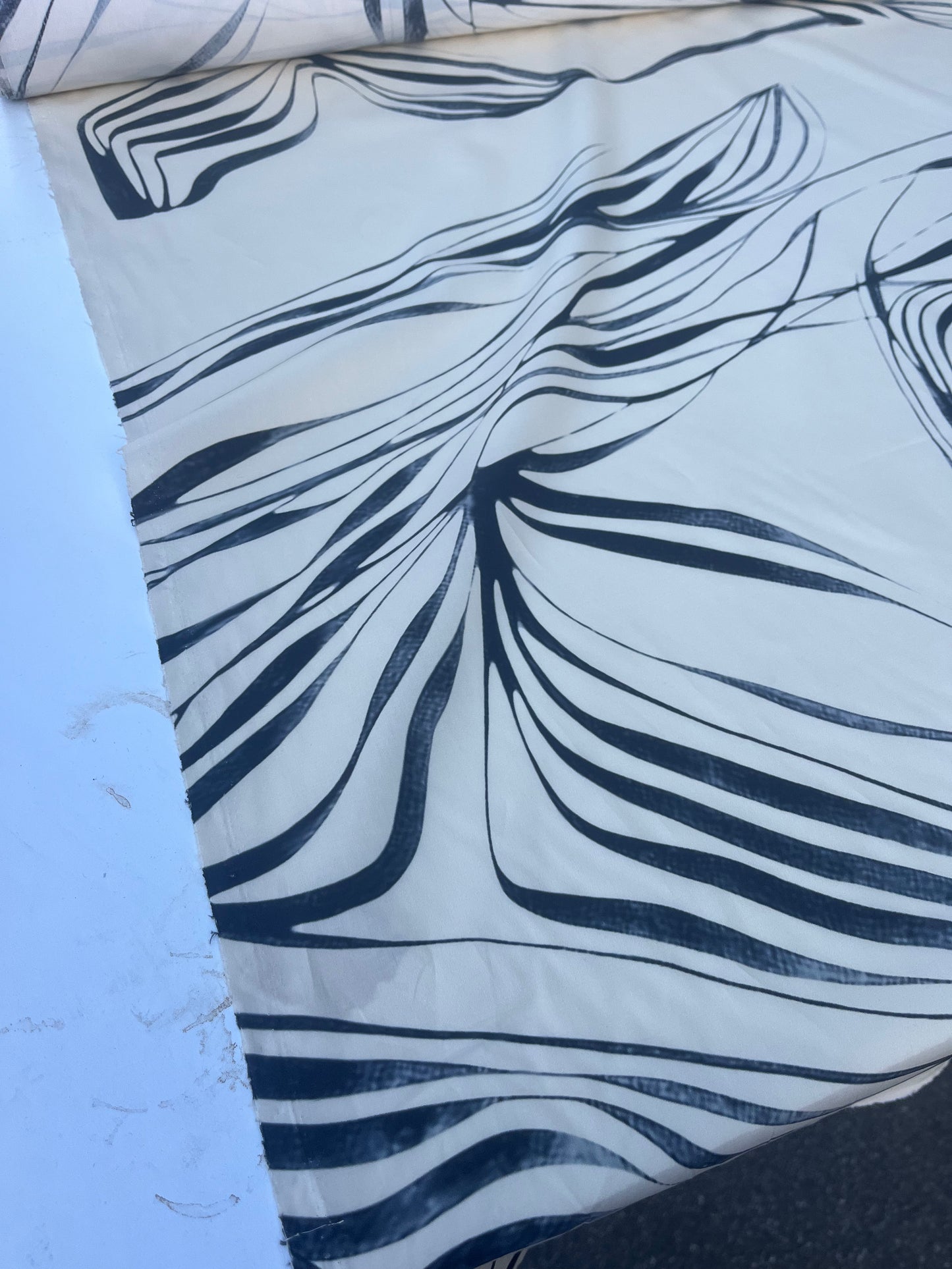 GENTRY 100 poplin stretch ivory/grey leaves