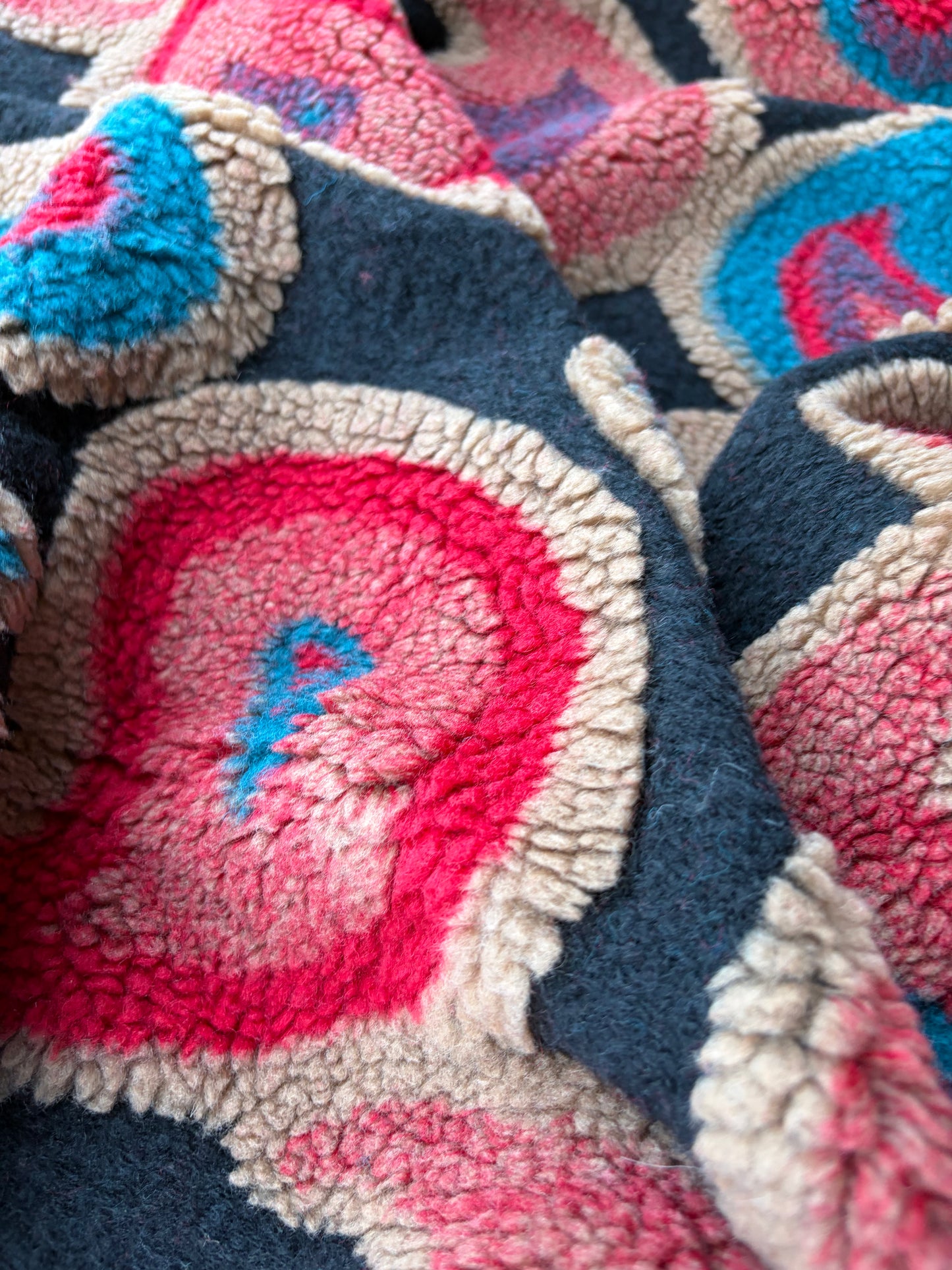TODD 025 red/petrol/camel design applicated design on heavy boiled wool