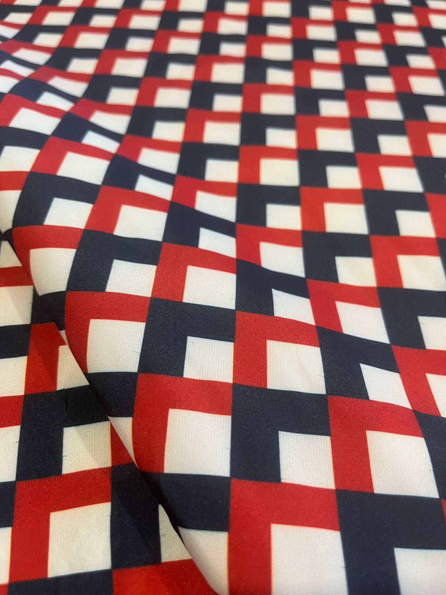 C02 CAN 1670 red/navy check