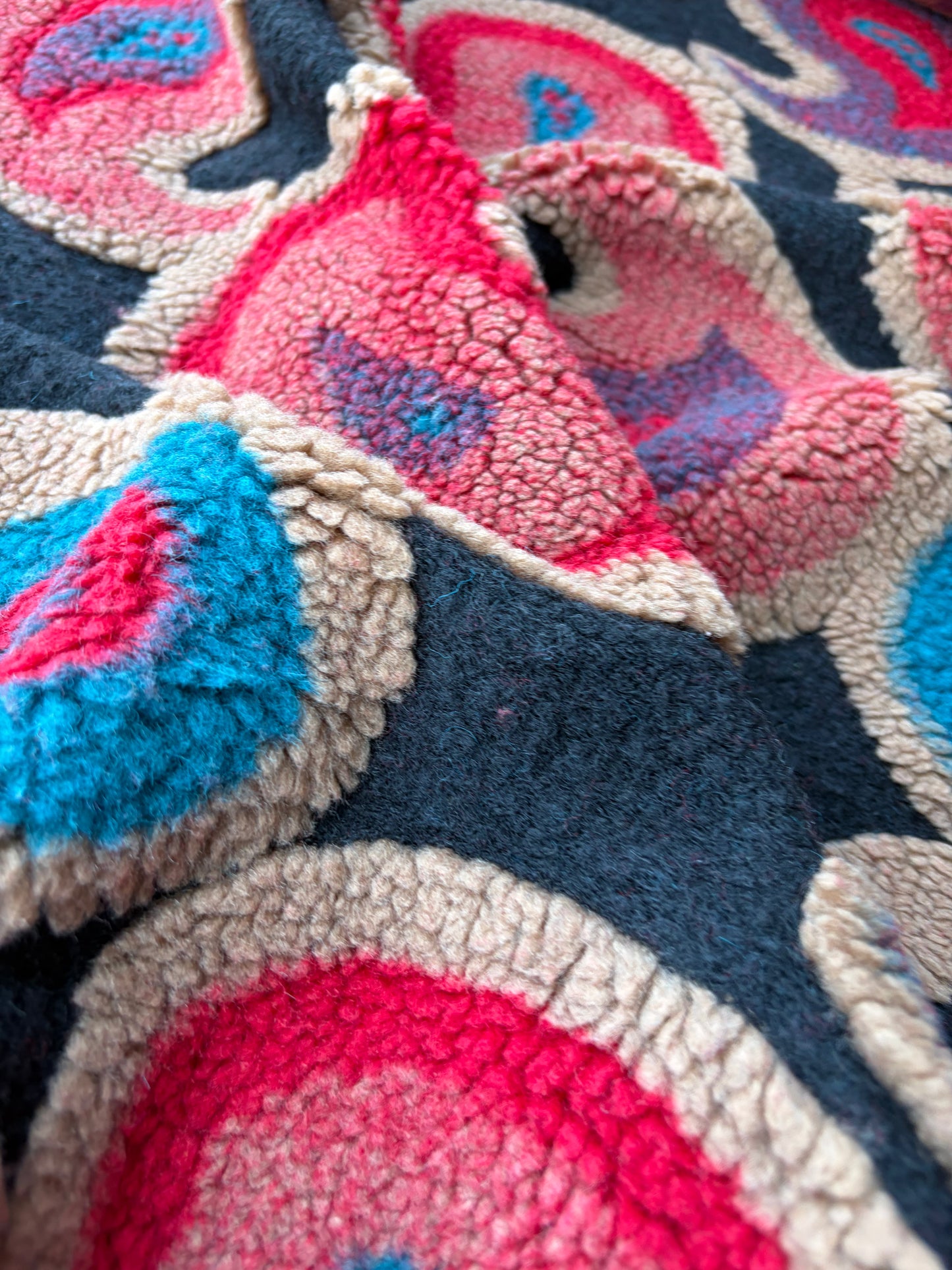 TODD 025 red/petrol/camel design applicated design on heavy boiled wool