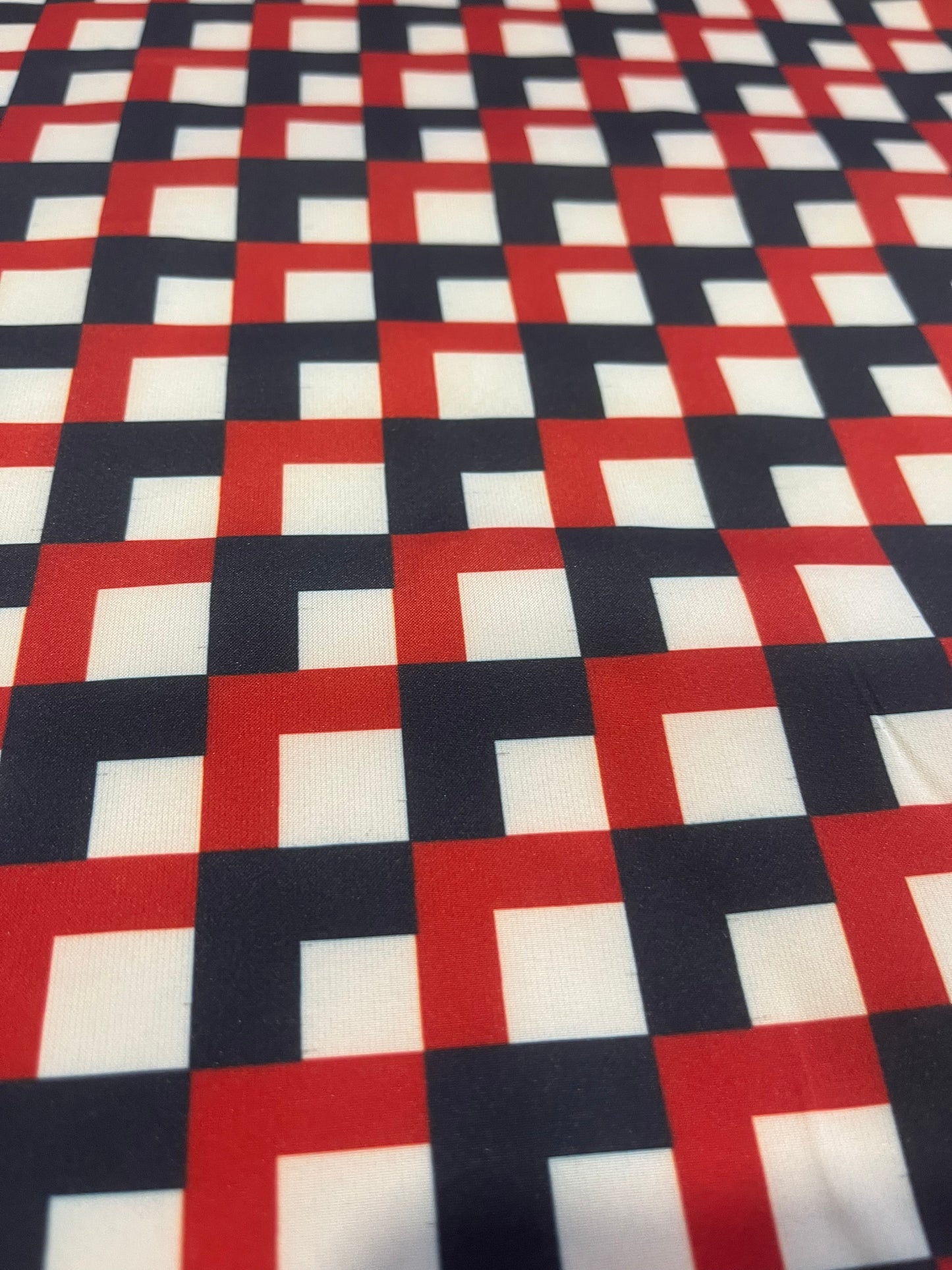 C02 CAN 1670 red/navy check