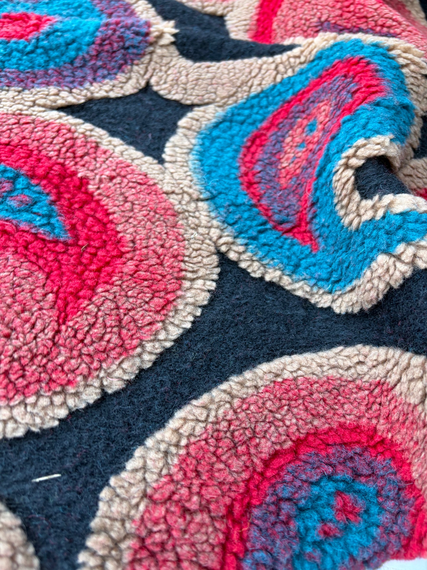 TODD 025 red/petrol/camel design applicated design on heavy boiled wool