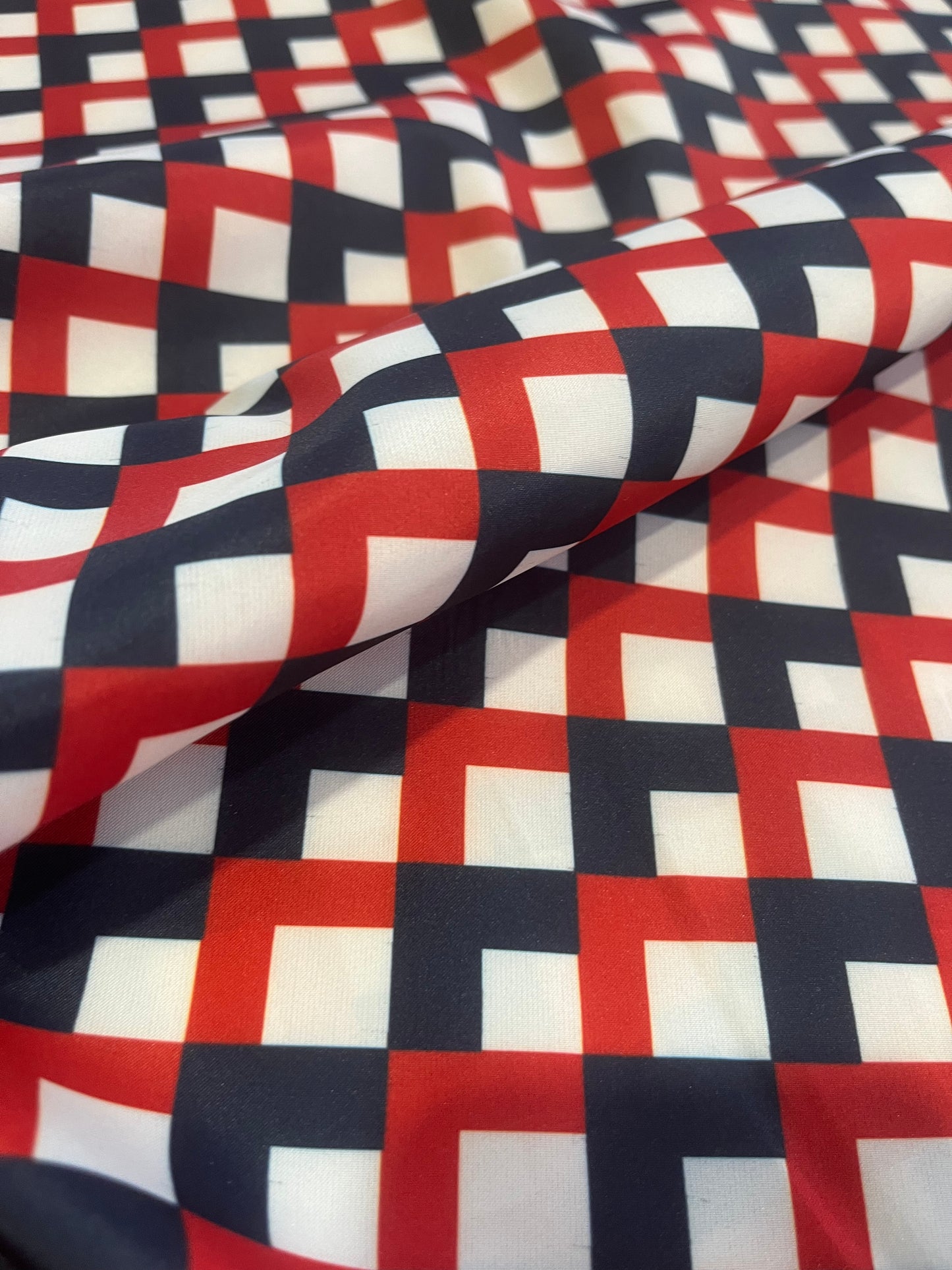 C02 CAN 1670 red/navy check