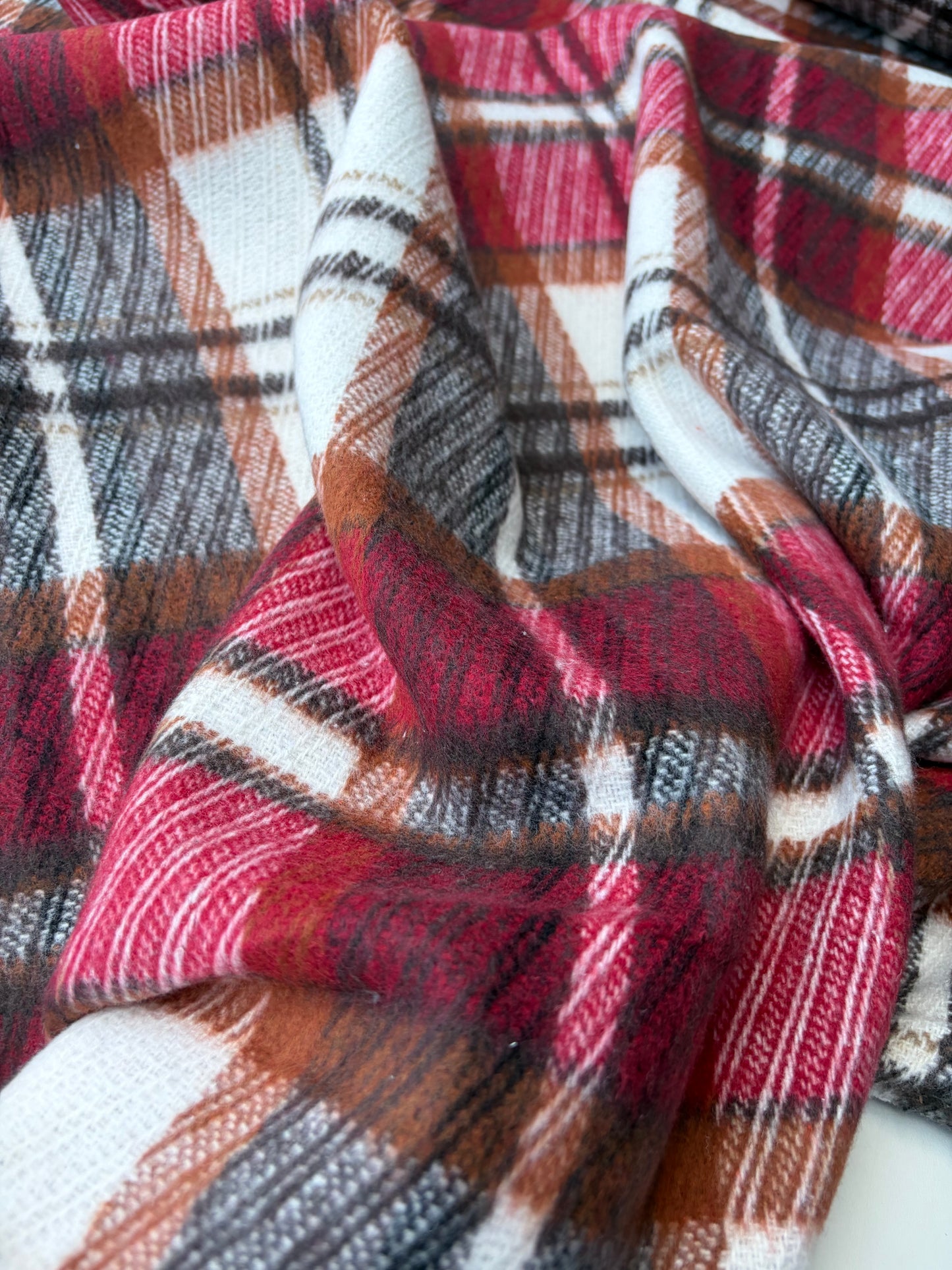 TODD 027 grey/red/ecru checkered heavy cotton