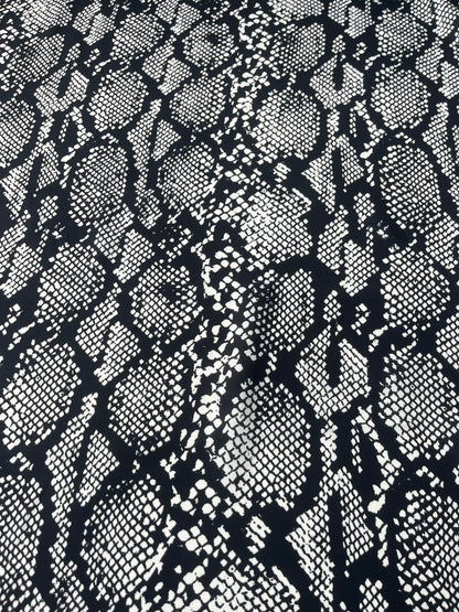 PC MARA MANIA 002 crêpe de Chine black/white snake print