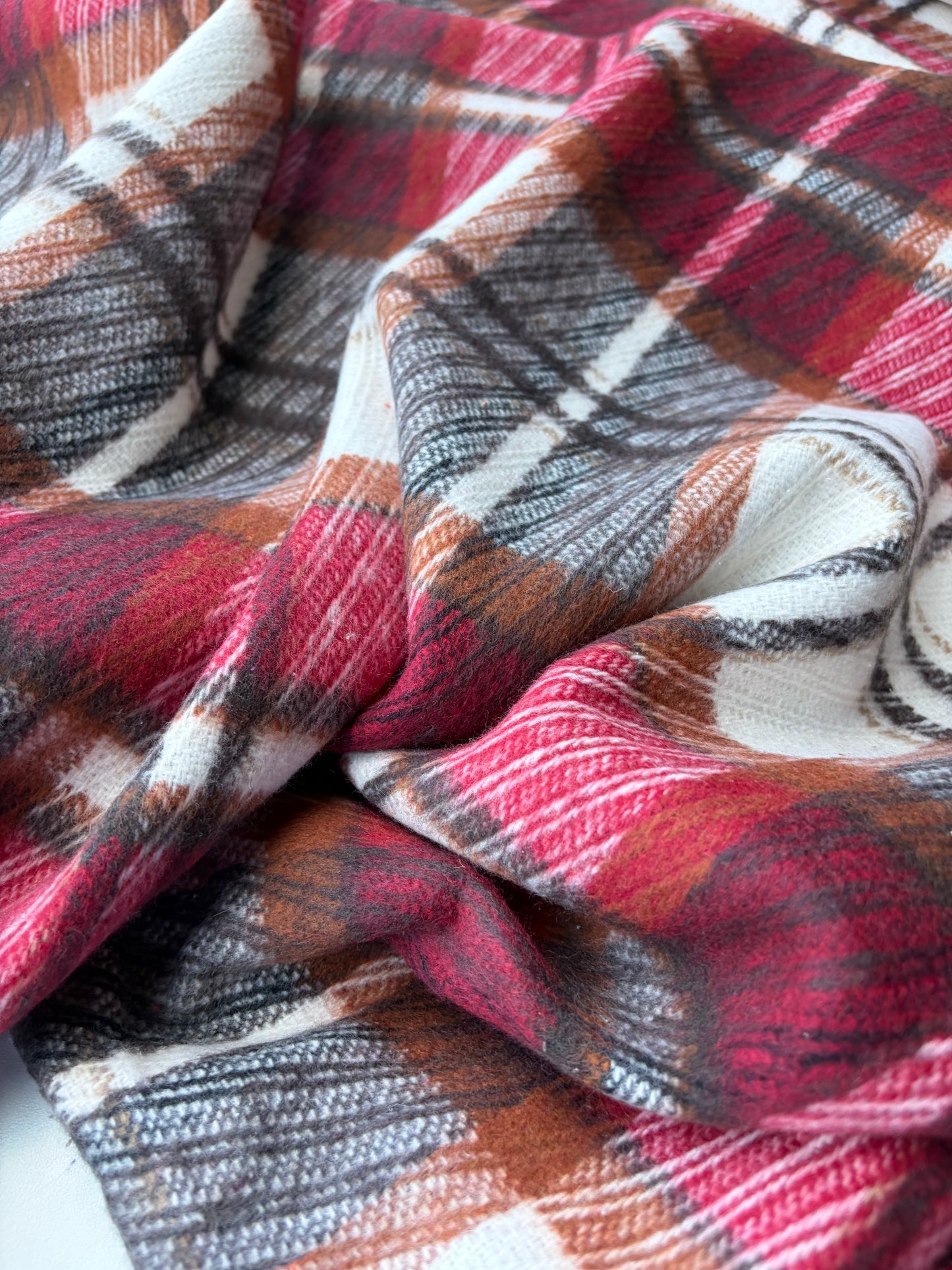 TODD 027 grey/red/ecru checkered heavy cotton