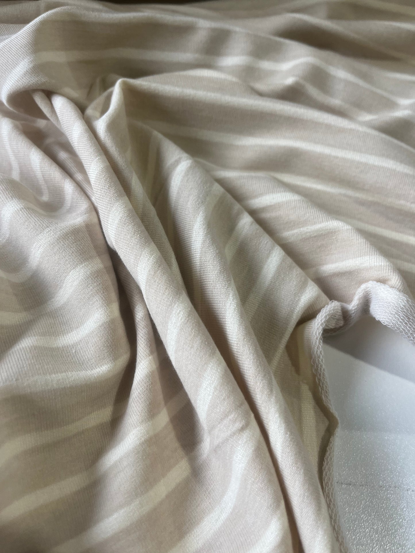 ROSALIA 016 felpa/jogging sand/white stripes