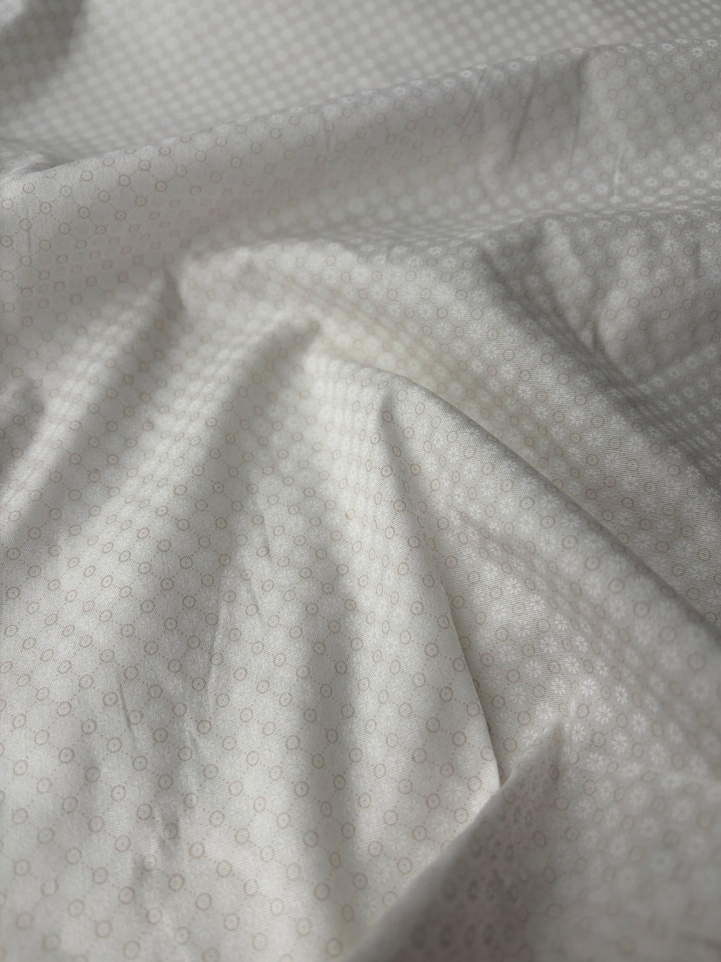 LC JUTTA 019 cotton voile white tone on tone small design