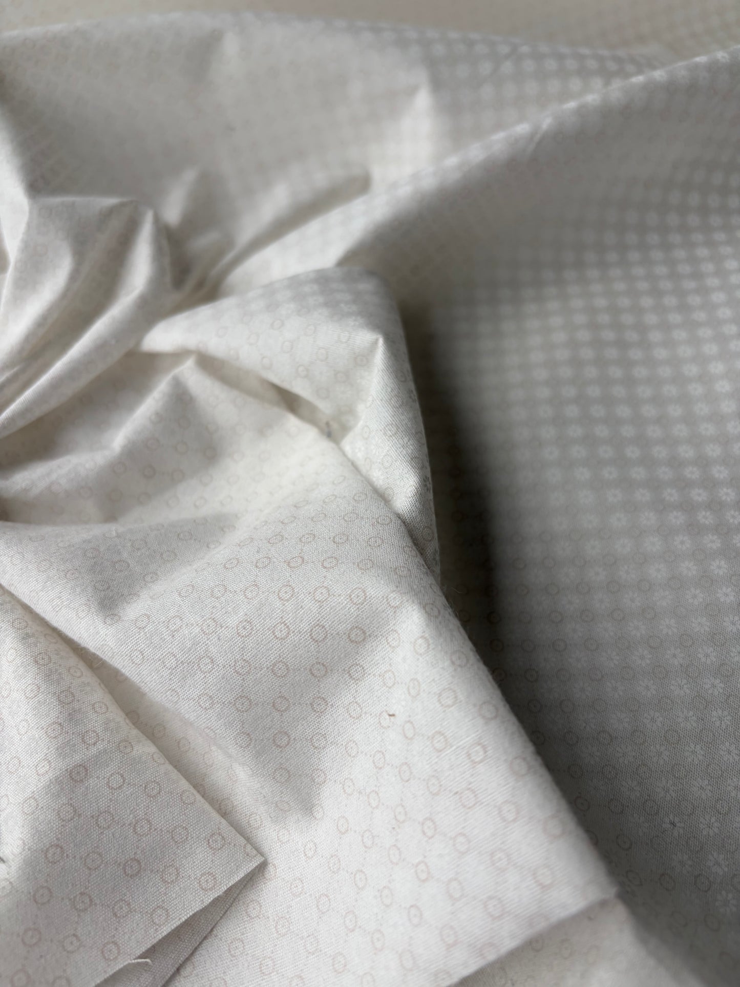 LC JUTTA 019 cotton voile white tone on tone small design