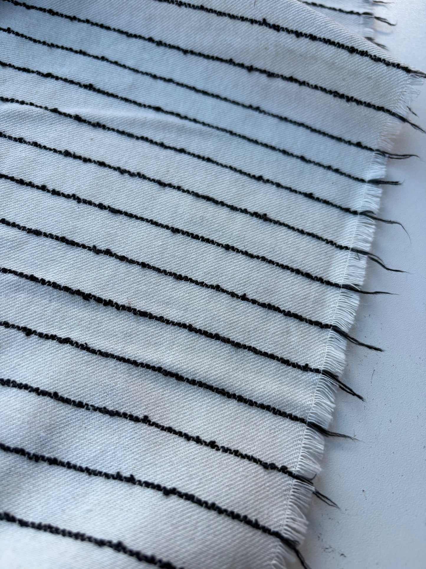 NED 009 naturel/black cotton linen stripe