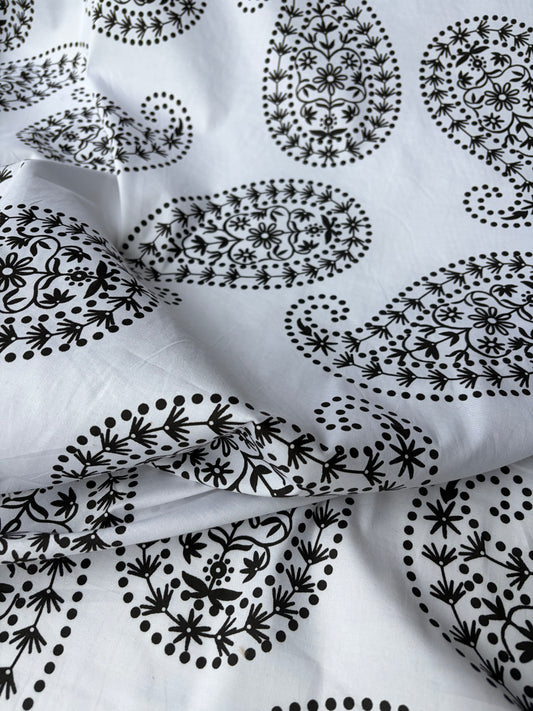 JUTTA 028 cotton poplin stretch  white cashemere print