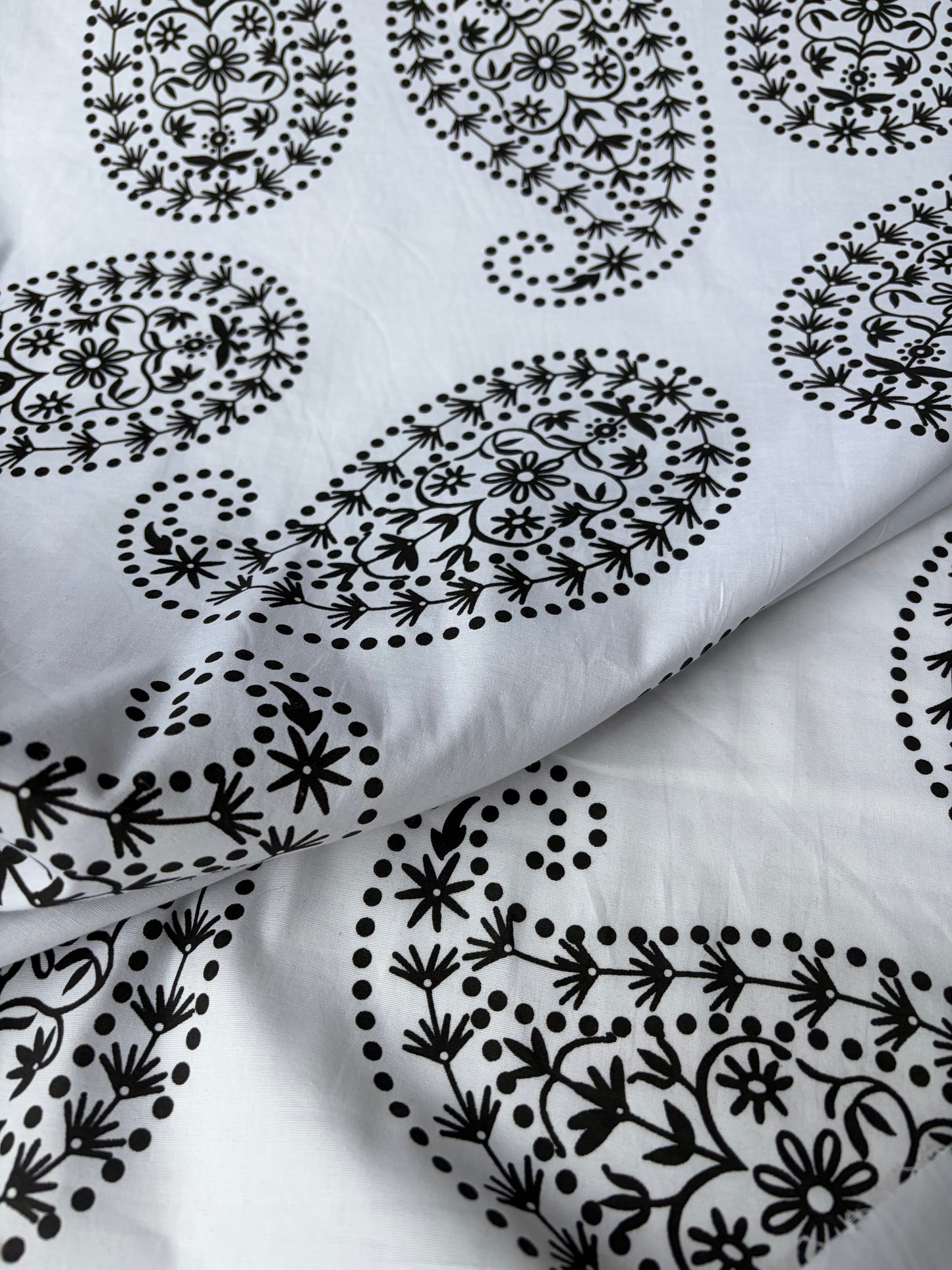 JUTTA 028 cotton poplin stretch  white cashemere print