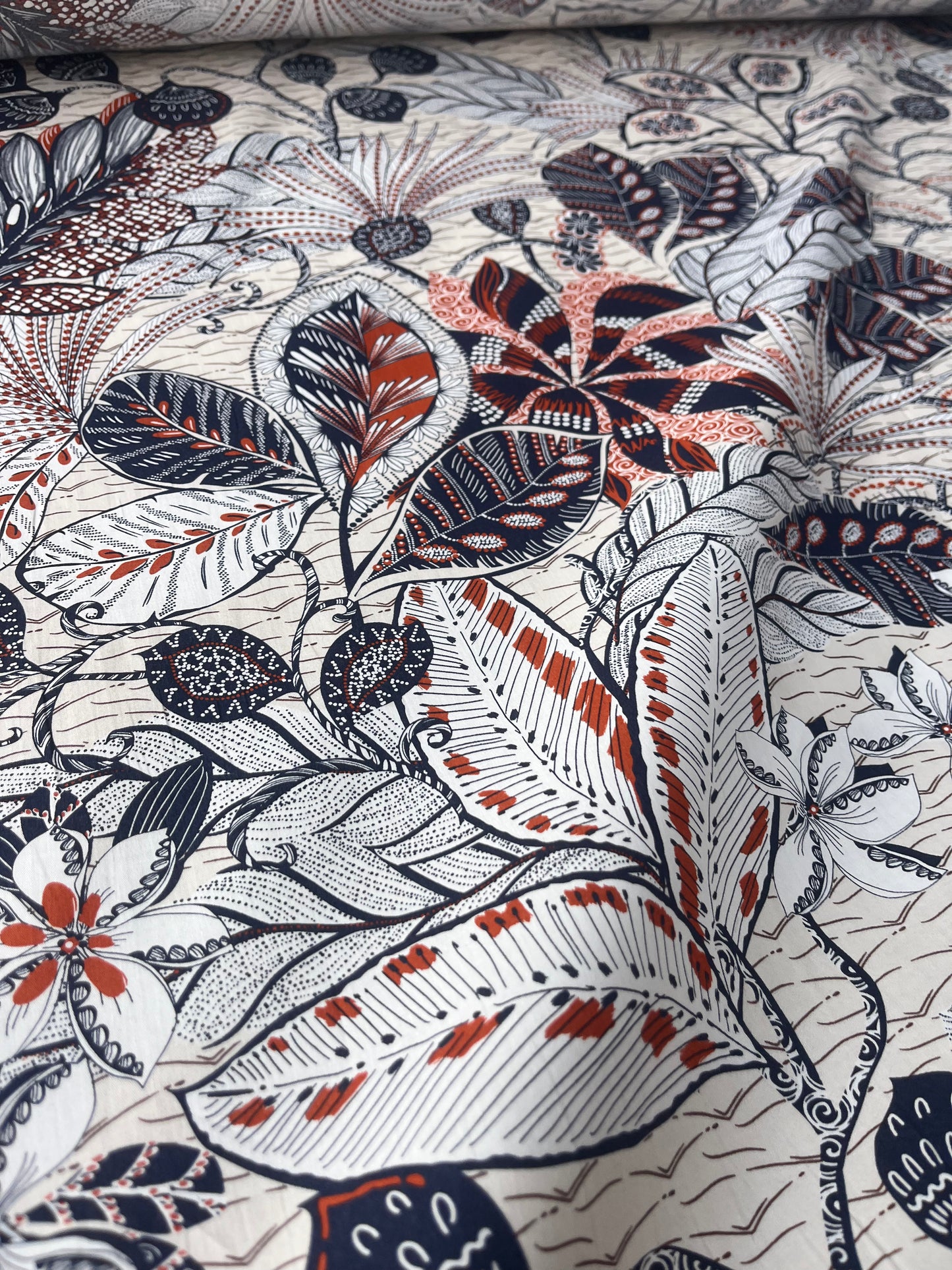 MARA MANIA 019 cotton poplin with navy/brique jungle leaves
