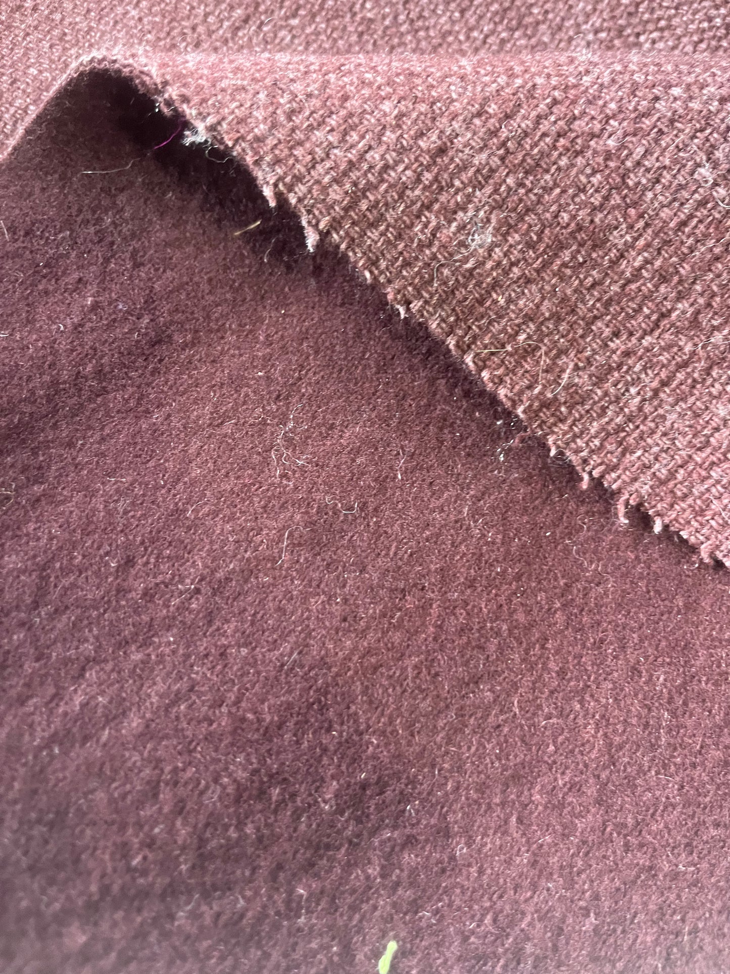 ROSALIA 033 heavy shetland wool aubergine