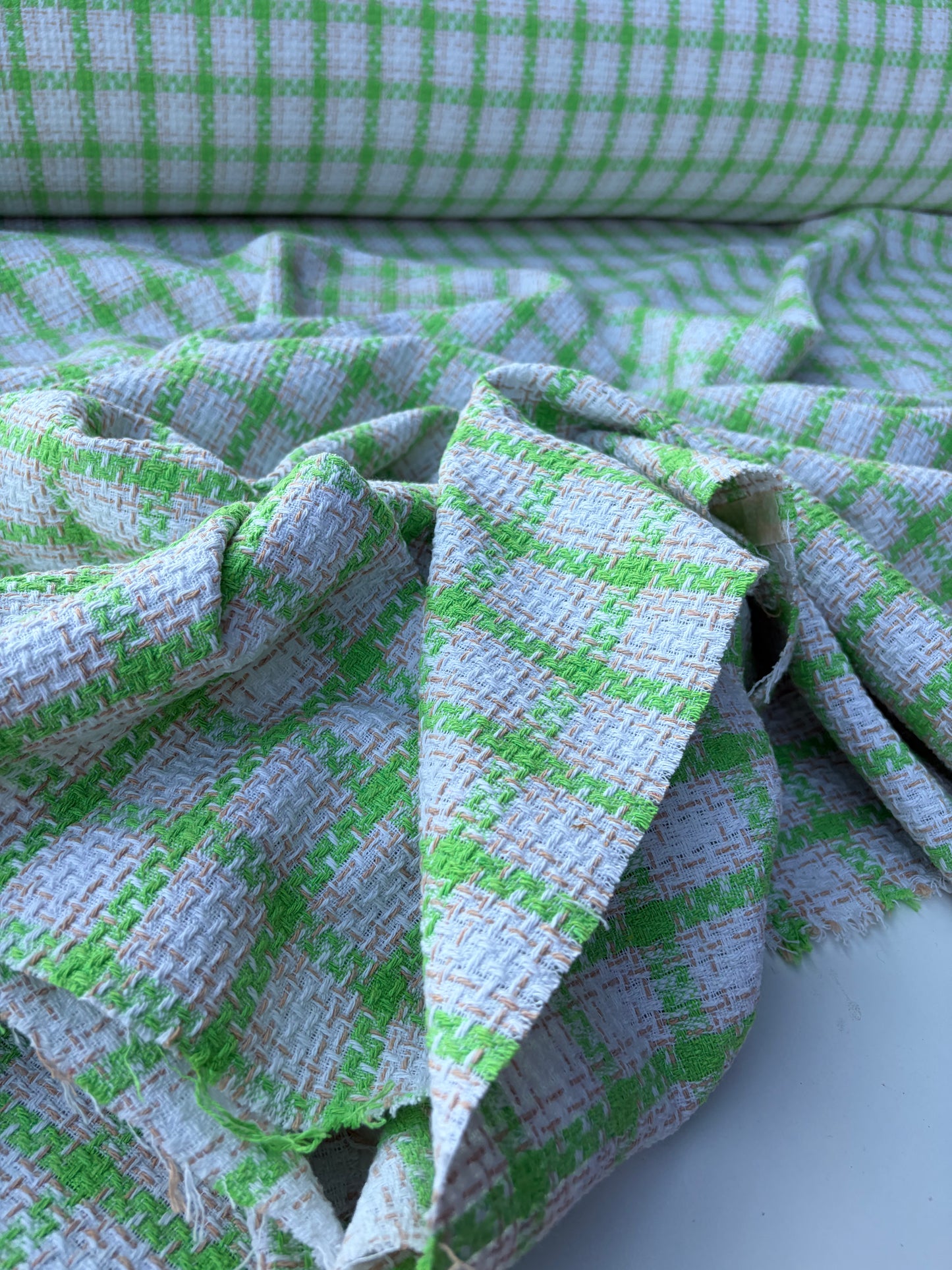 NED 012 white/green checkered cotton tweed