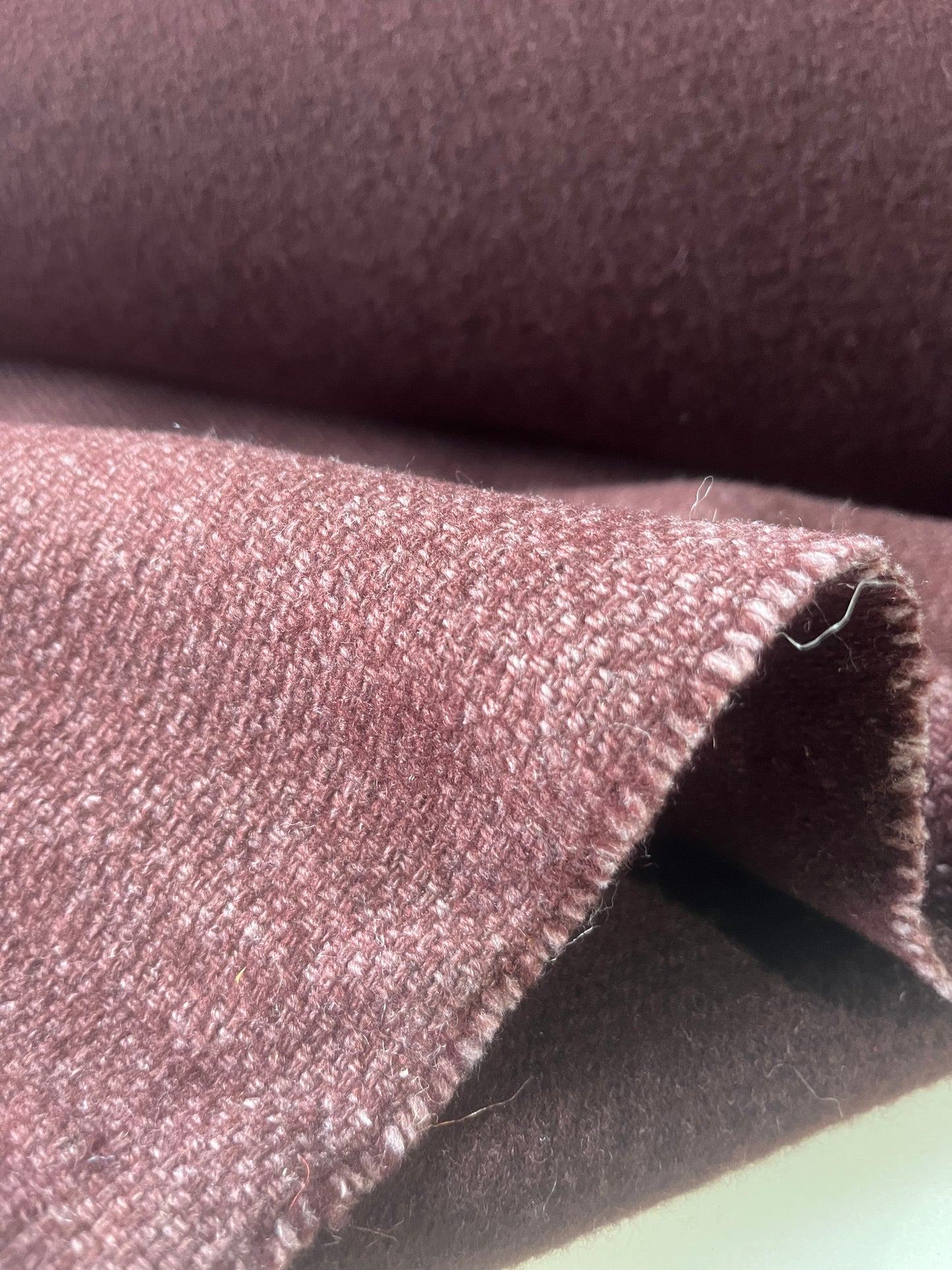 ROSALIA 033 heavy shetland wool aubergine