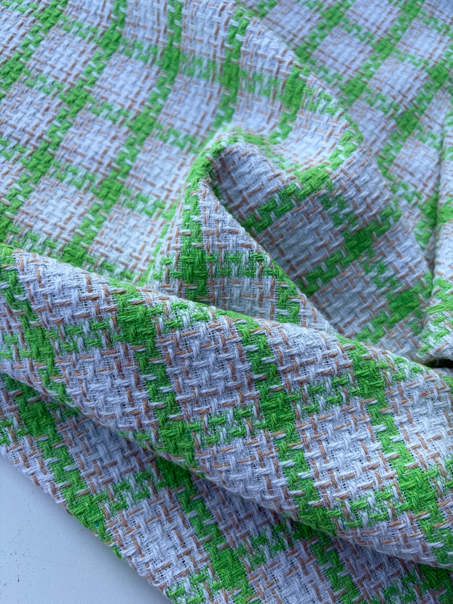 NED 012 white/green checkered cotton tweed