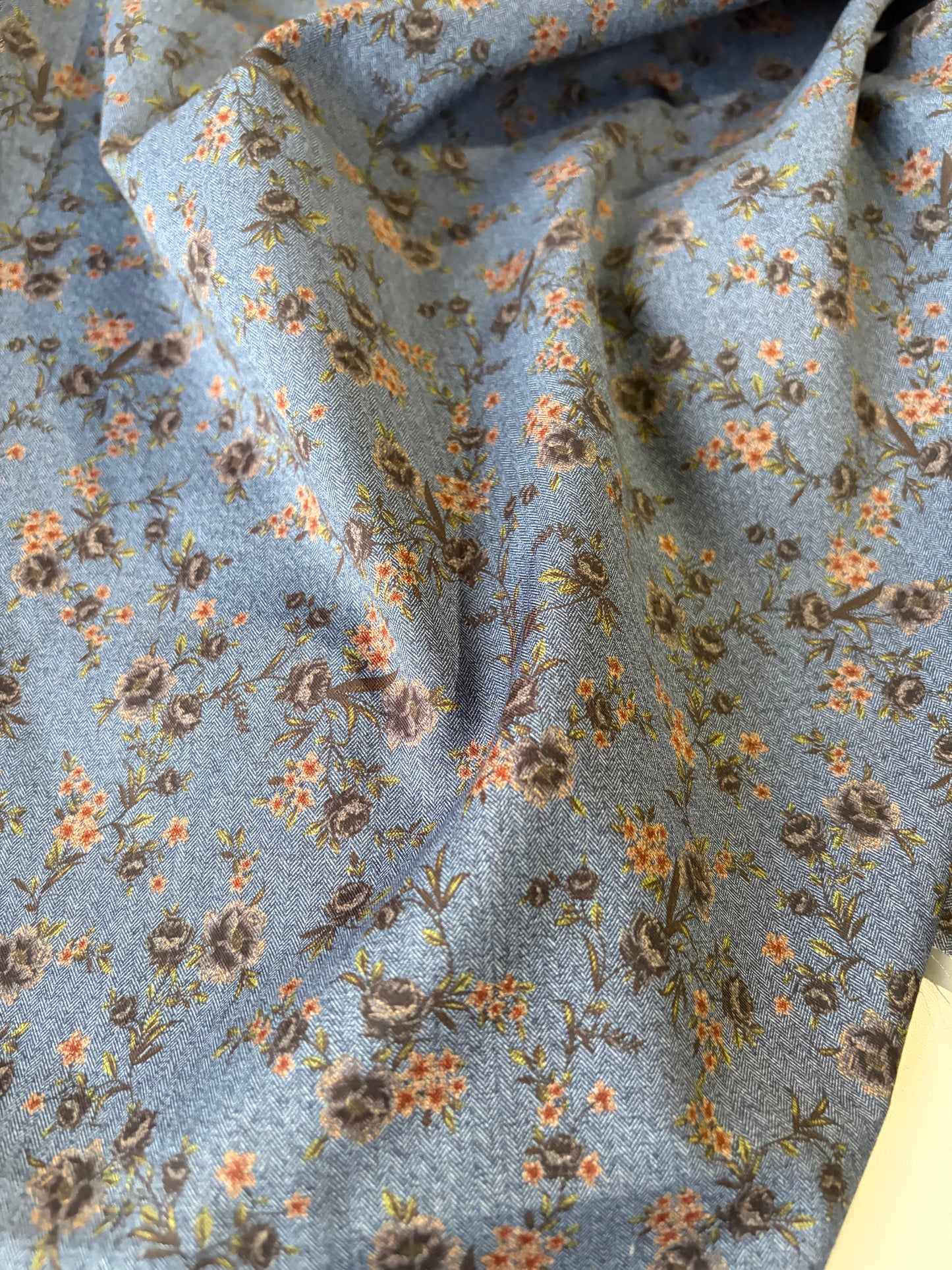 JUTTA 029 viscose small flowers indigo