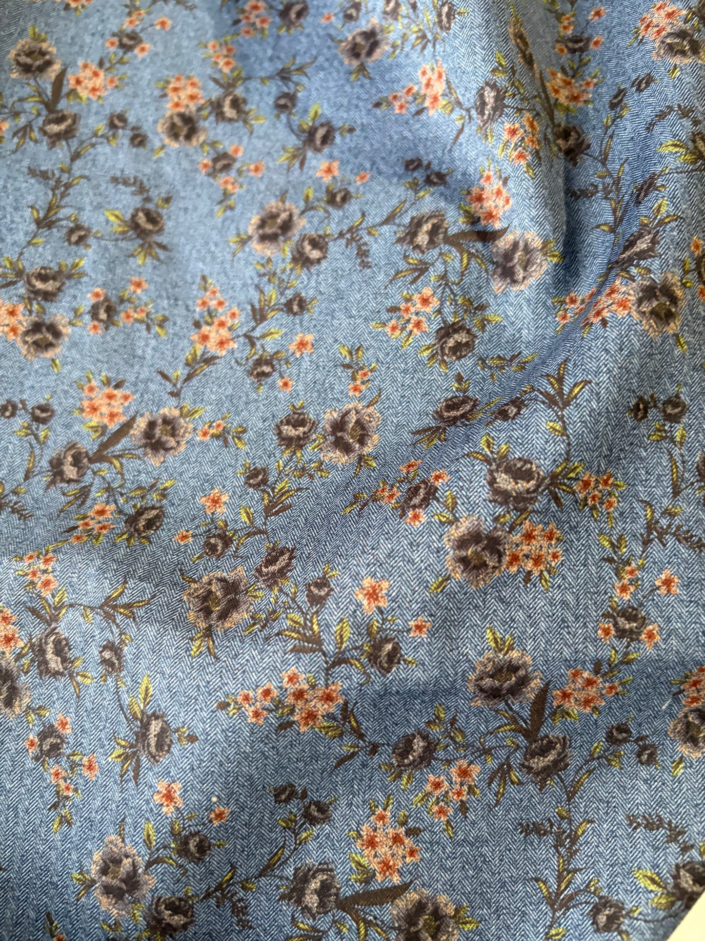 JUTTA 029 viscose small flowers indigo