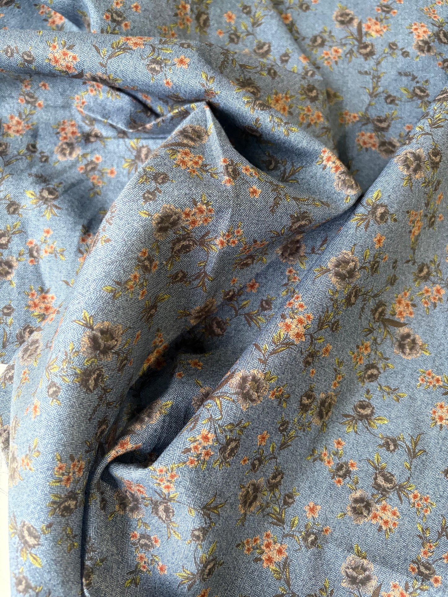 JUTTA 029 viscose small flowers indigo