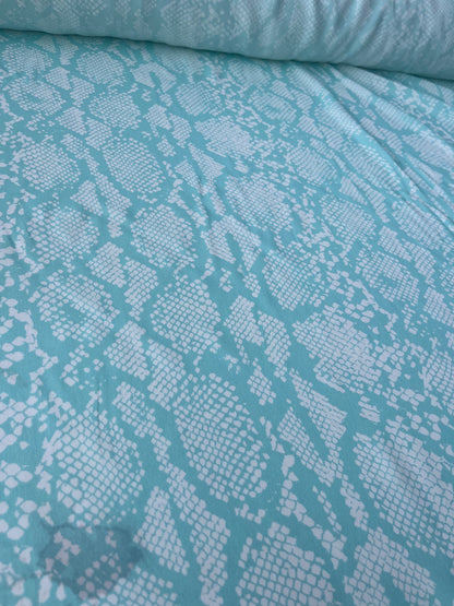 PC MARA MANIA 023 crêpe de Chine aqua/white snake print
